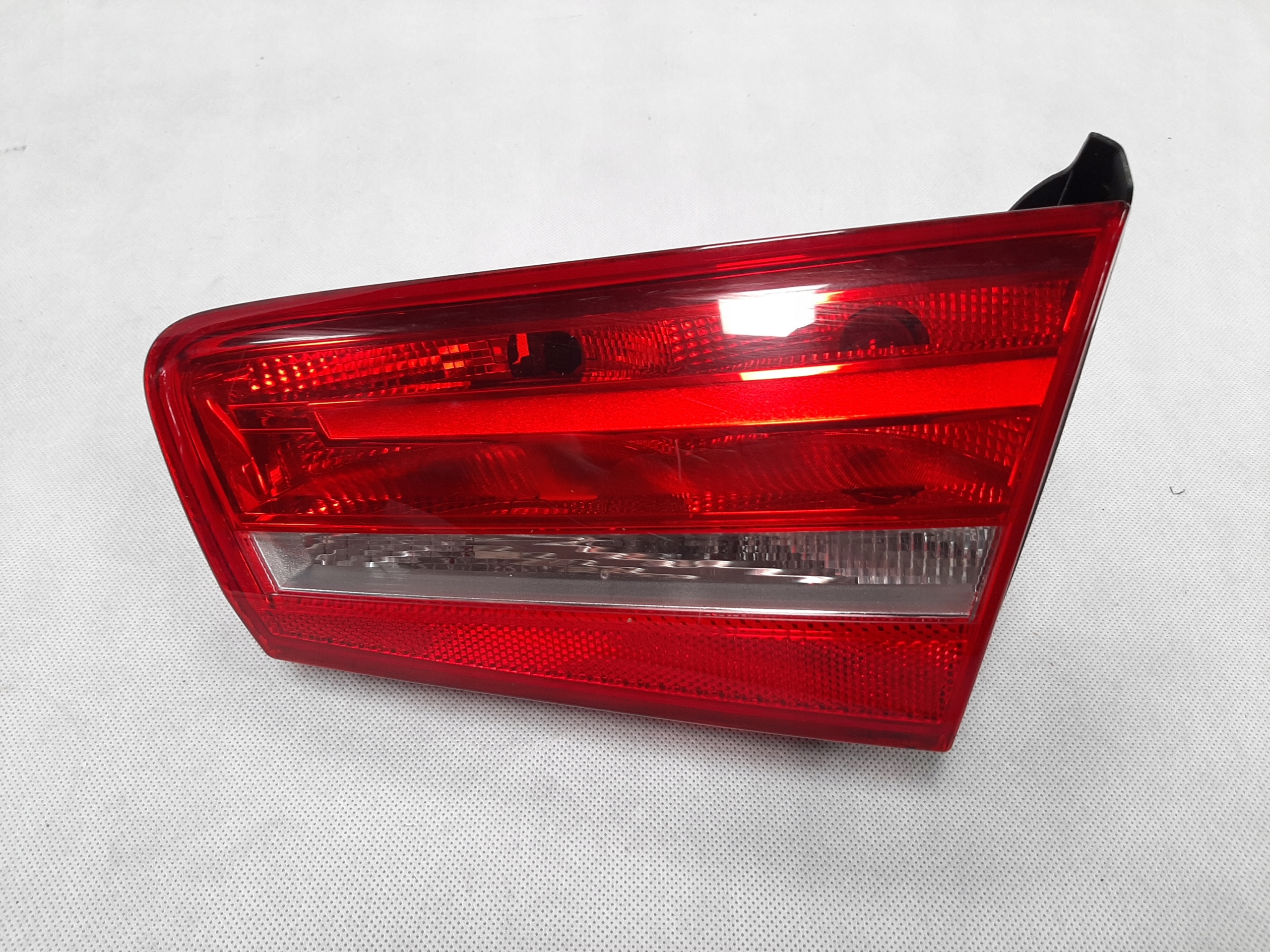 AUDI A6 C7 SEDAN 2010- LAMPA KLAPY PRAWY TYŁ 4G5945094