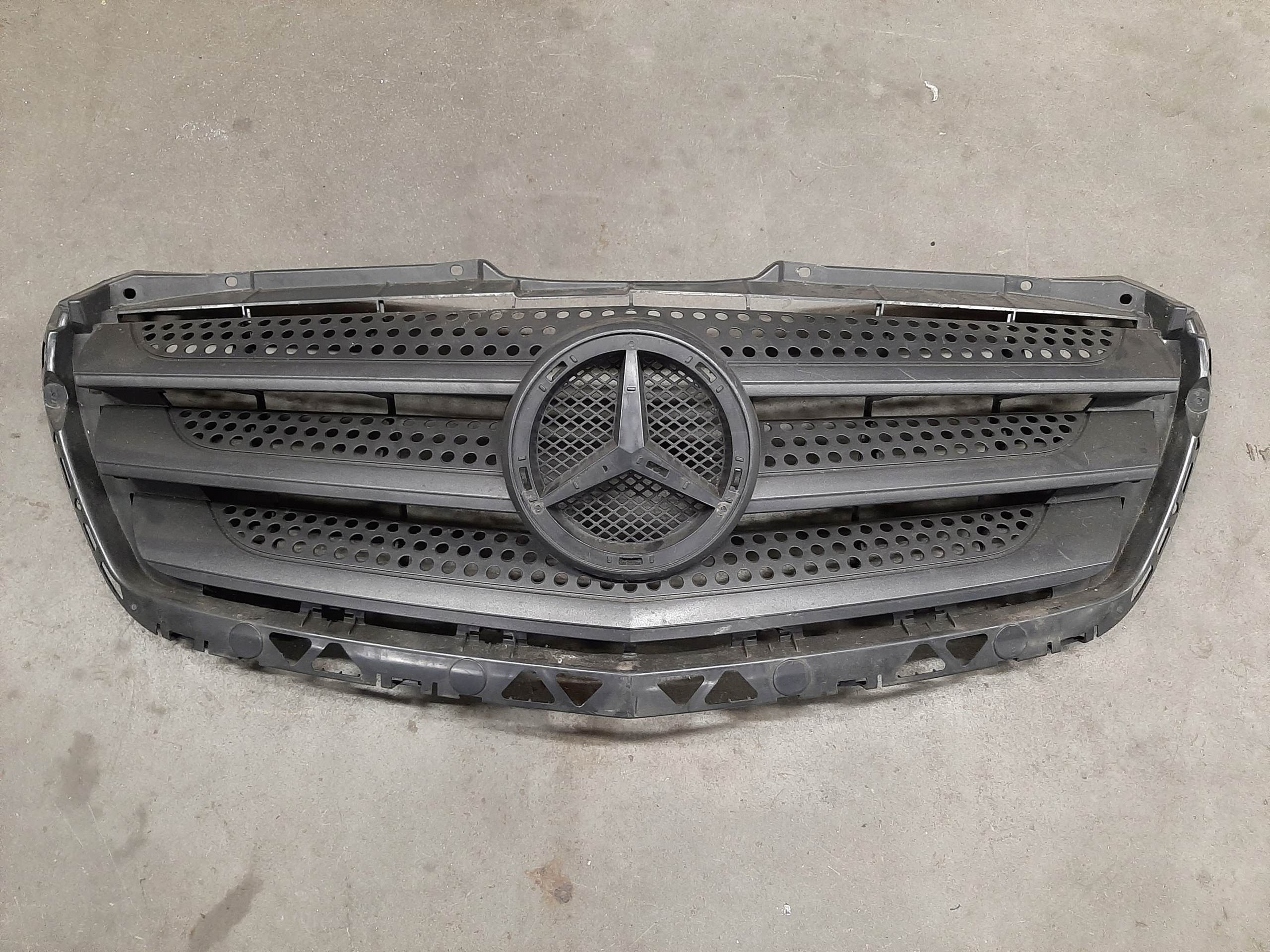 MERCEDES BENZ SPRINTER W906 2014- ATRAPA ZDERZAKA GRILL A9068880523