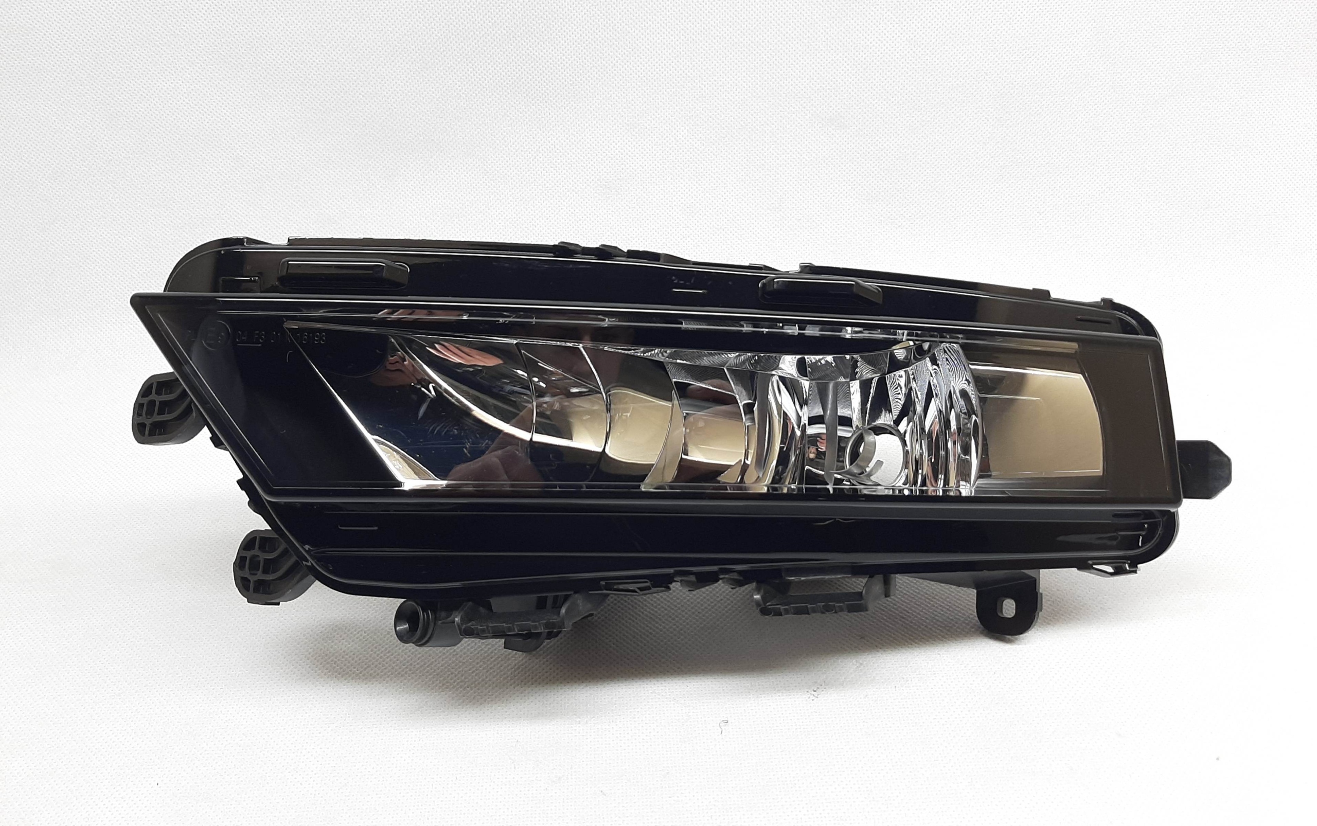 Skoda Octavia III 3 LIFT Halogen lewy NOWY 5E0941699F oryginał 2018/2021