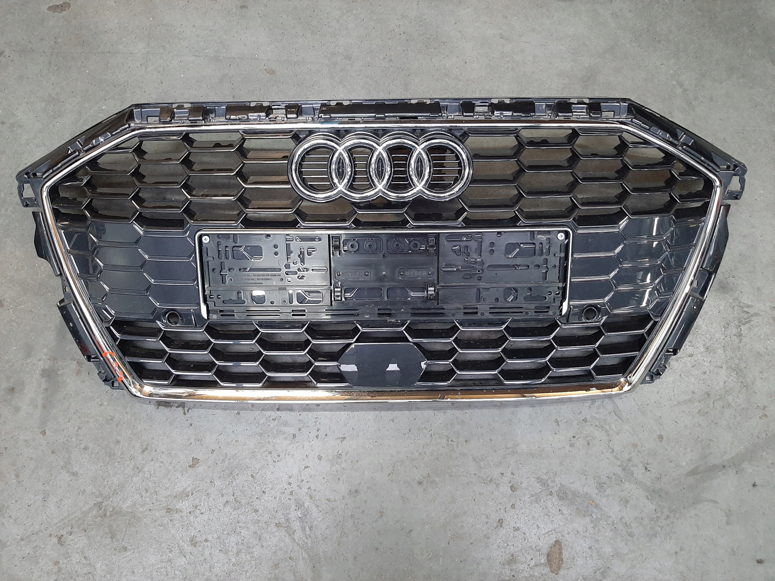 AUDI A3 IV 8Y ATRAPA CHŁODNICY GRILL 8Y0853651A 2020-