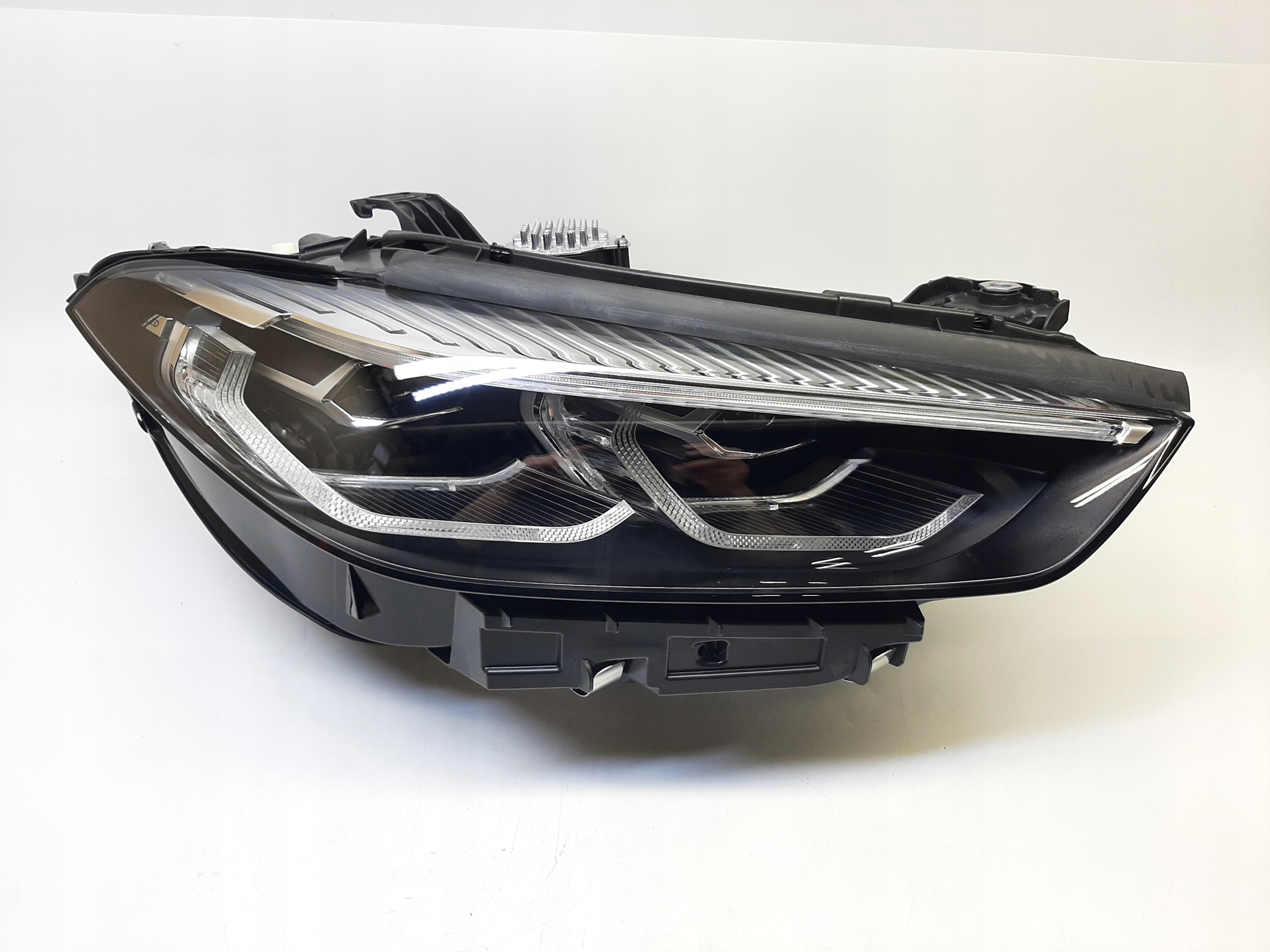 BMW 8 G14 G15 G16 REFLEKTOR PRAWY LAMPA PRAWA FULL LED 8739588 NOWY