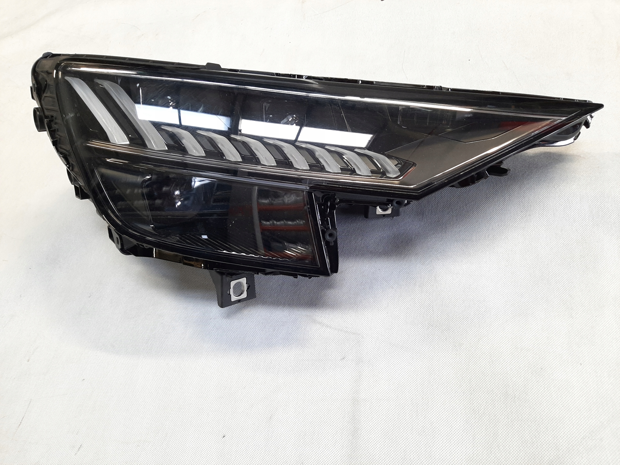 Audi RS Q8 Lampa Reflektor Przód Przedni PRAWA 4M8941036E