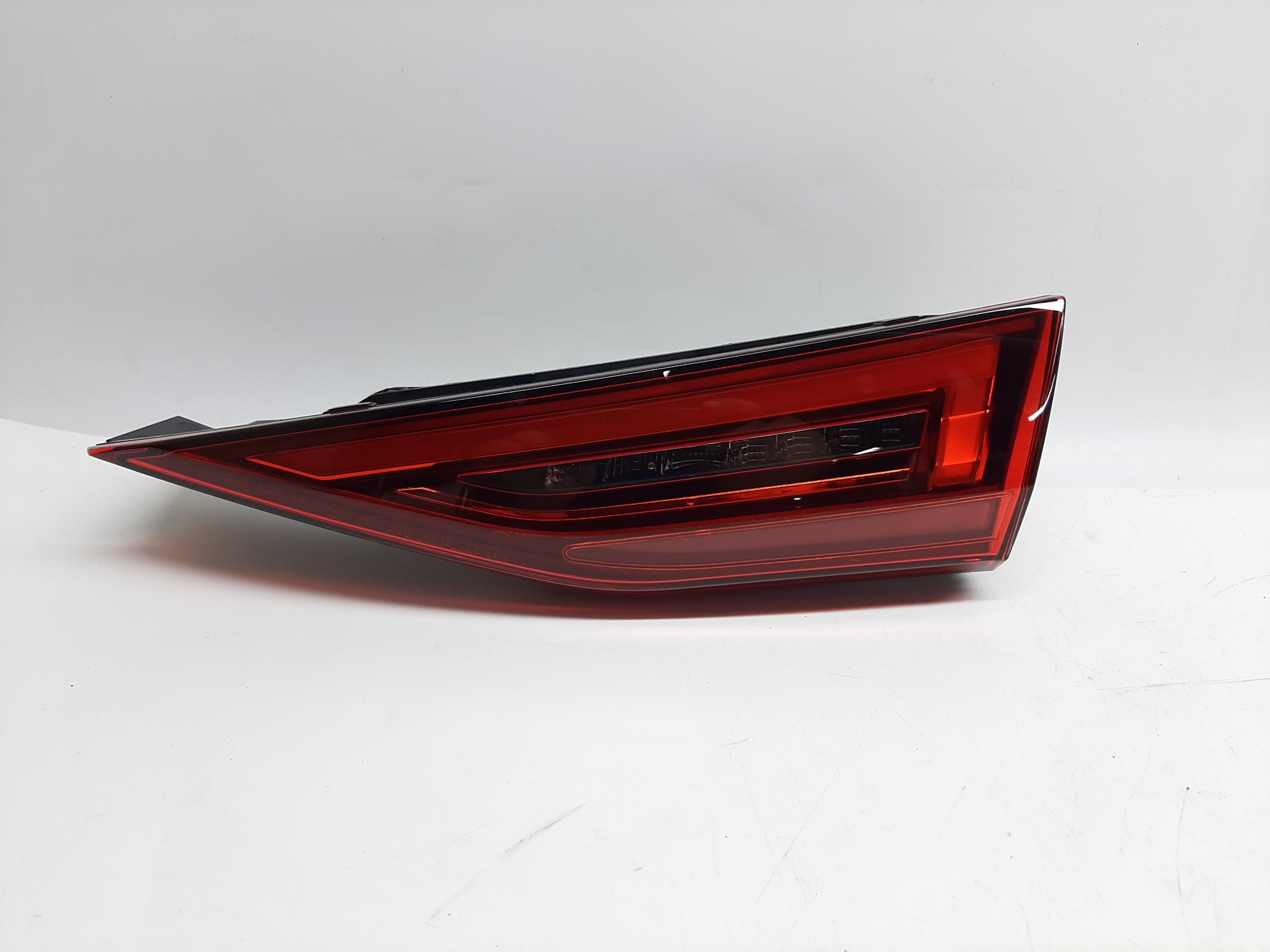 AUDI A3 S3 IV 2020- LAMPA KLAPY LED PRAWY TYŁ 8Y0945308