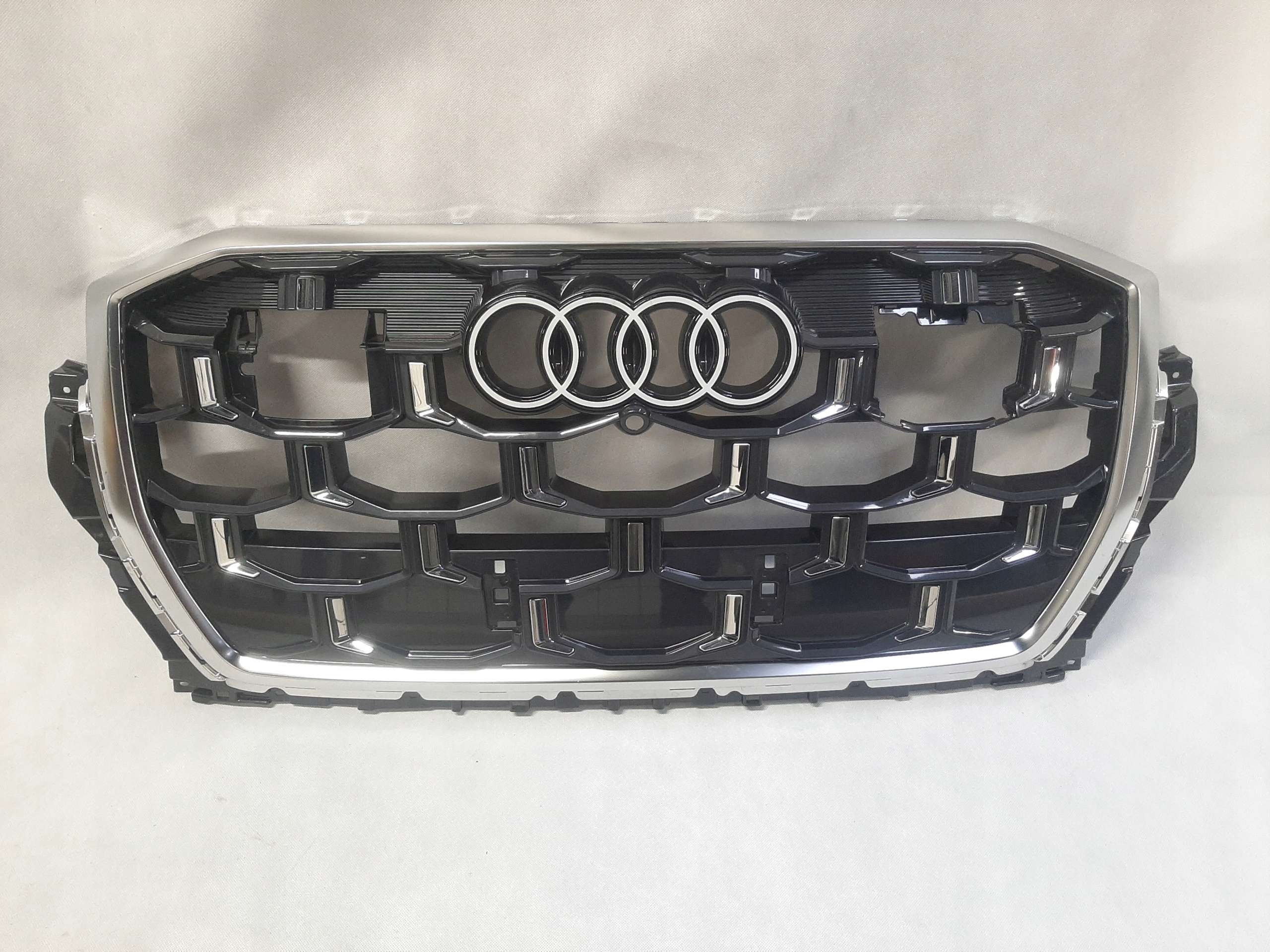 Audi Q7 Lift 2023- Grill Atrapa NOWY 4M0853651BD 4M0853651BM 4M0853651BN