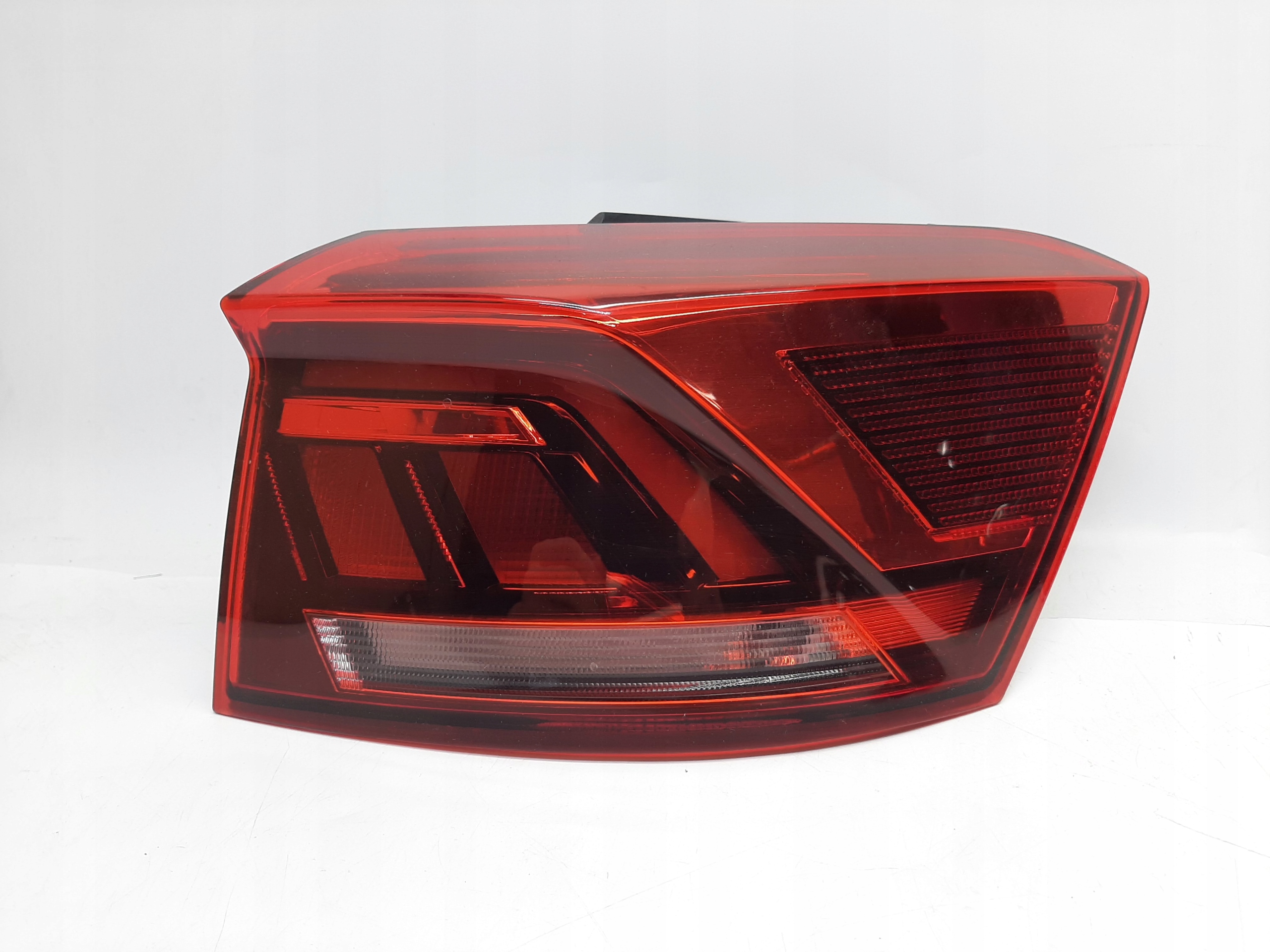 VW T-ROC (2017-2022r.) Lampa Tył Prawa 2GA945096D