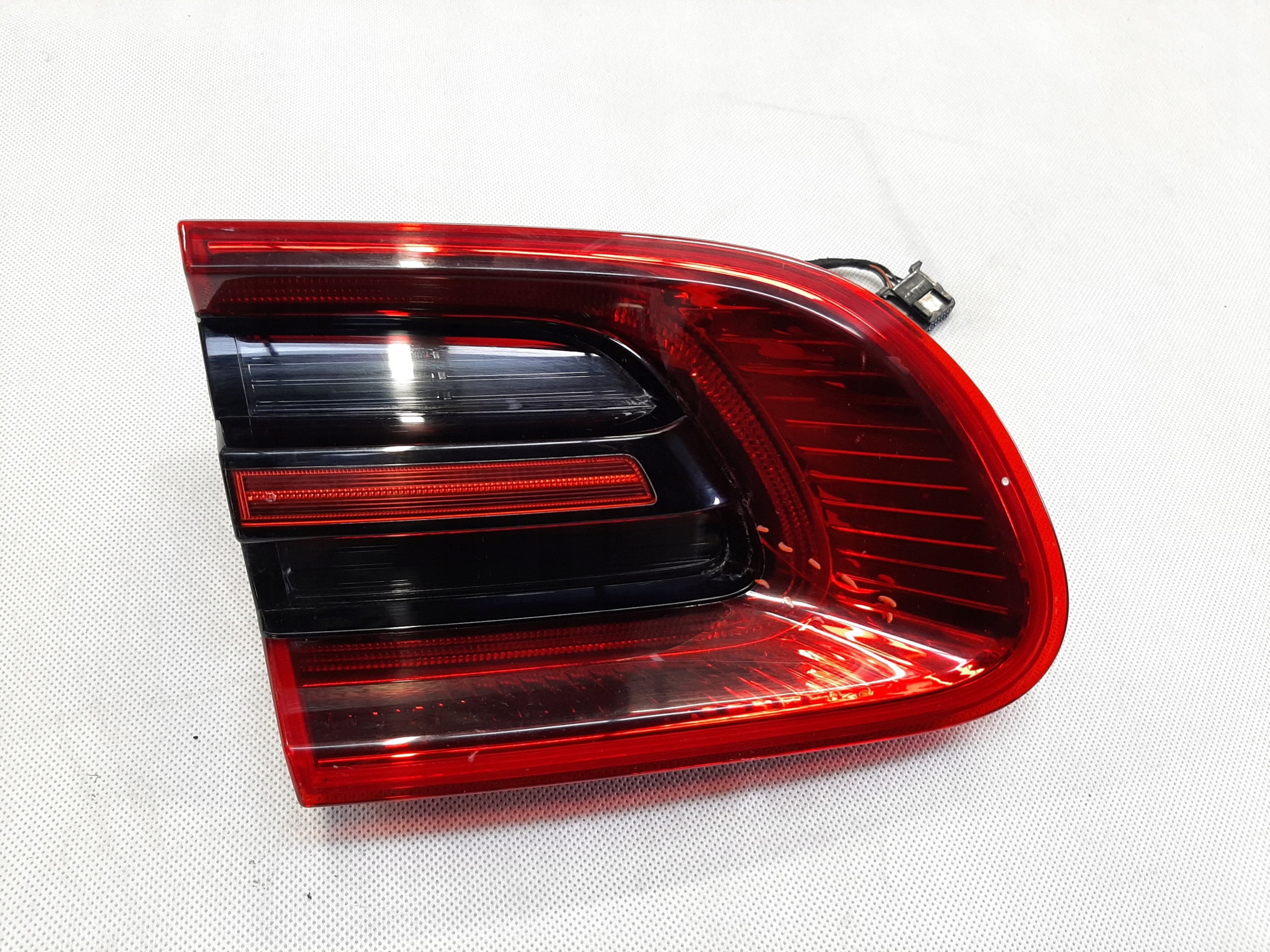 Porsche Macan Lampa Tył Lewa klapa bagażnika 95B945093F