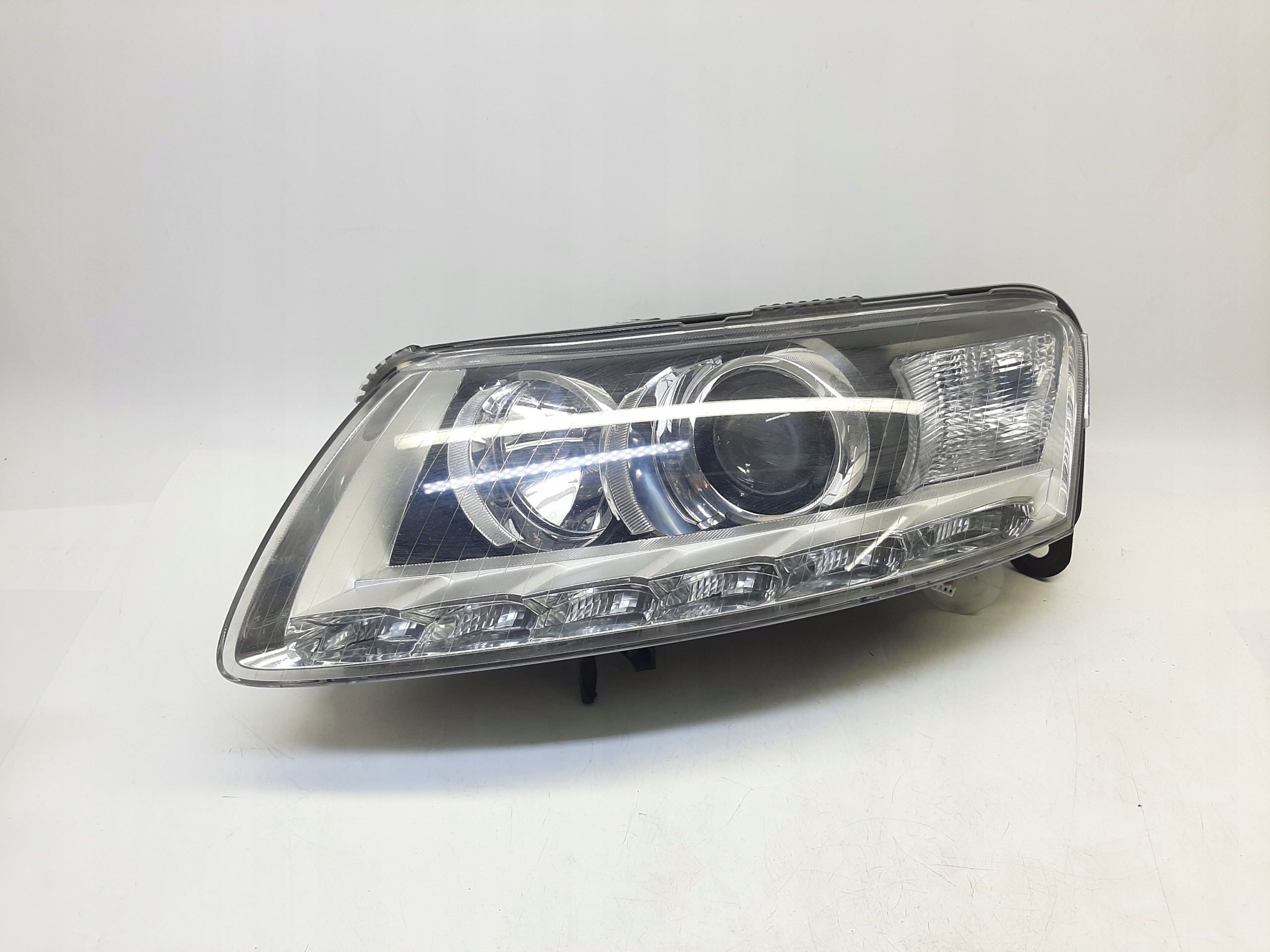 Audi A6 Lift 2008 - 2011 Reflektor Lampa LEWA 4F0941003CP