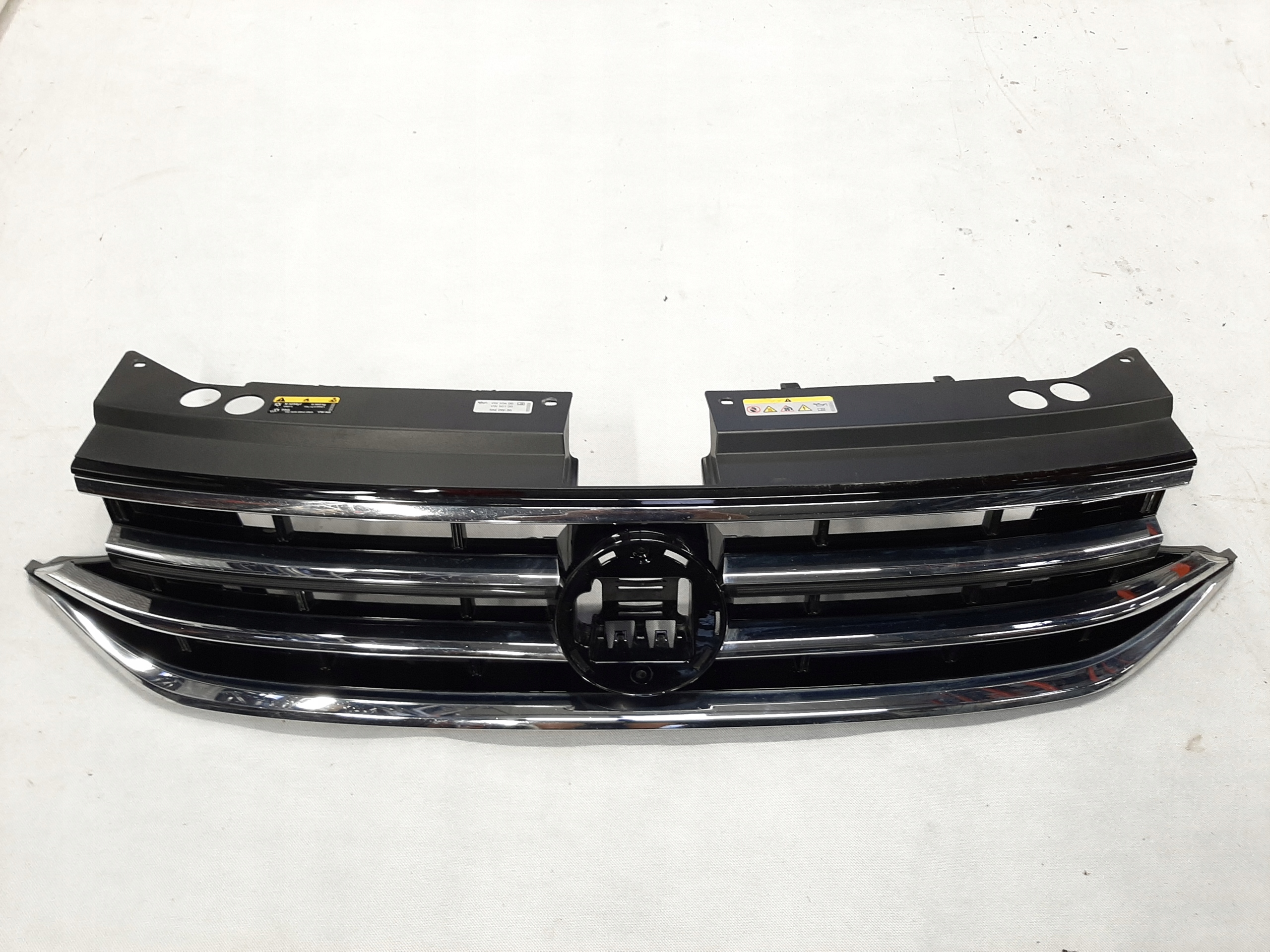 Volkswagen Tiguan II Allspace Atrapa Chłodnicy Grill 5NN853653E 5NN853653H