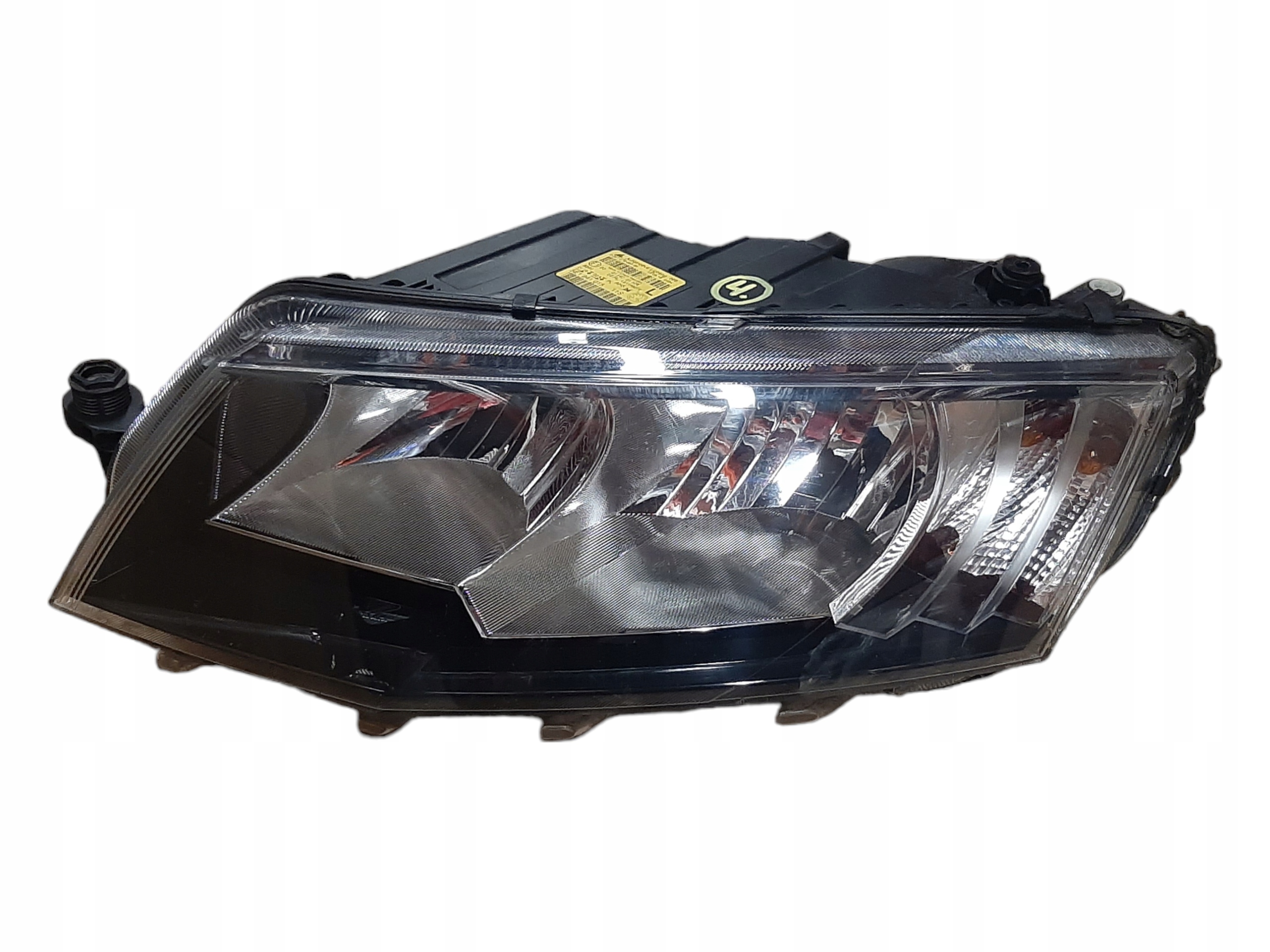 SKODA OCTAVIA 3 2014-2018 REFLEKTOR LAMPA LEWA 5E1941015