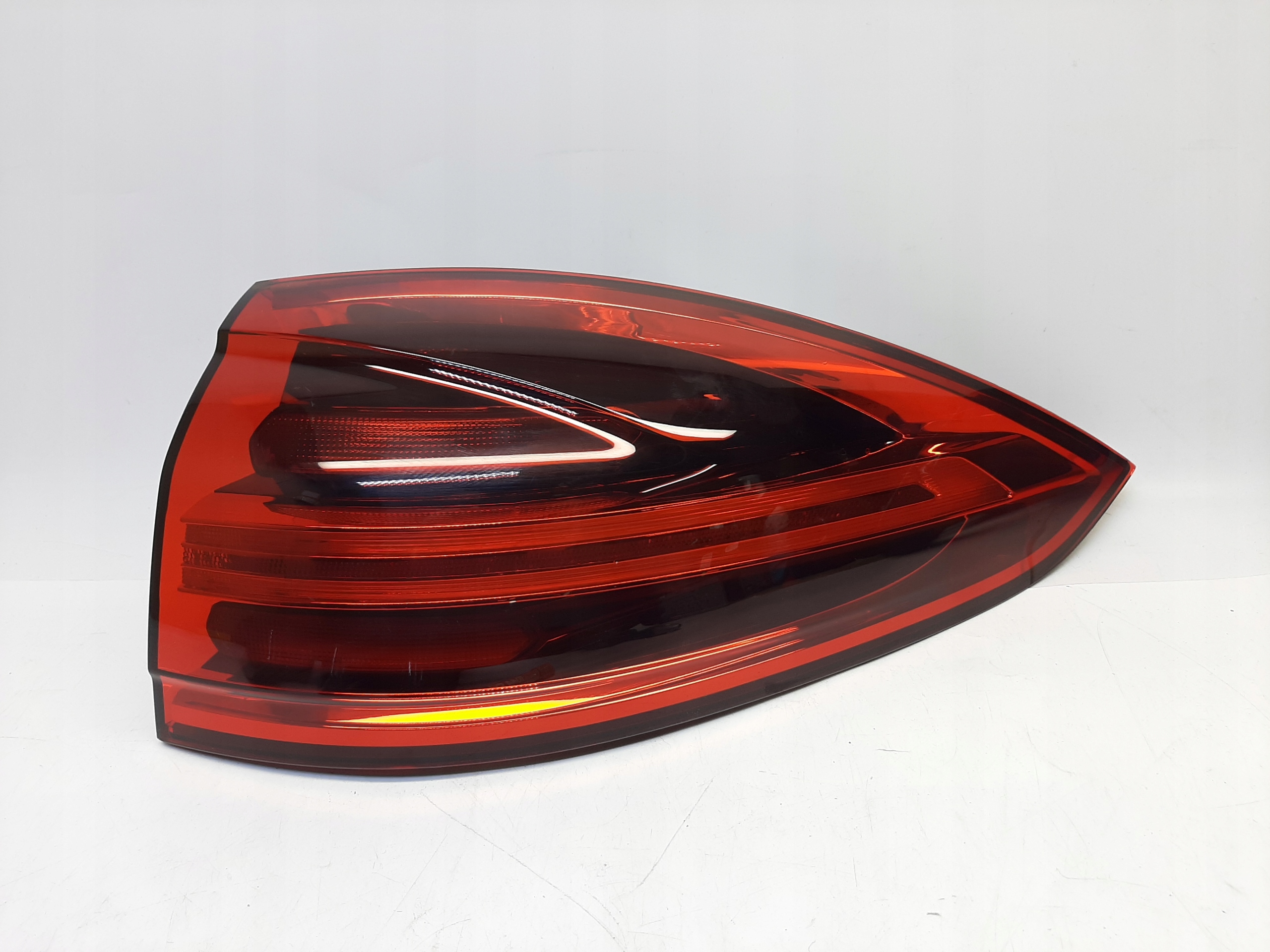 Porsche Cayenne GTS (2015-2017r.) Lampa Tył Prawa 7P5945208P