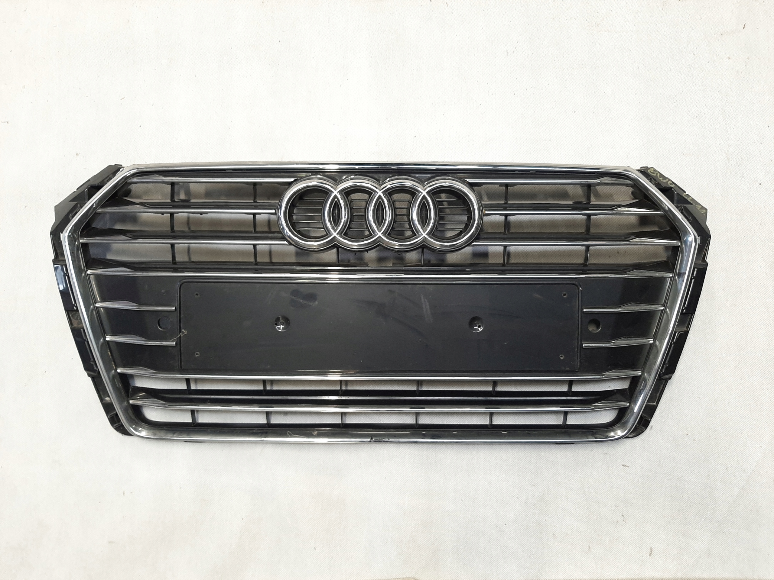 Audi A4 B8 (2015-2018) Atrapa Chłodnicy Grill 8W0853651AB