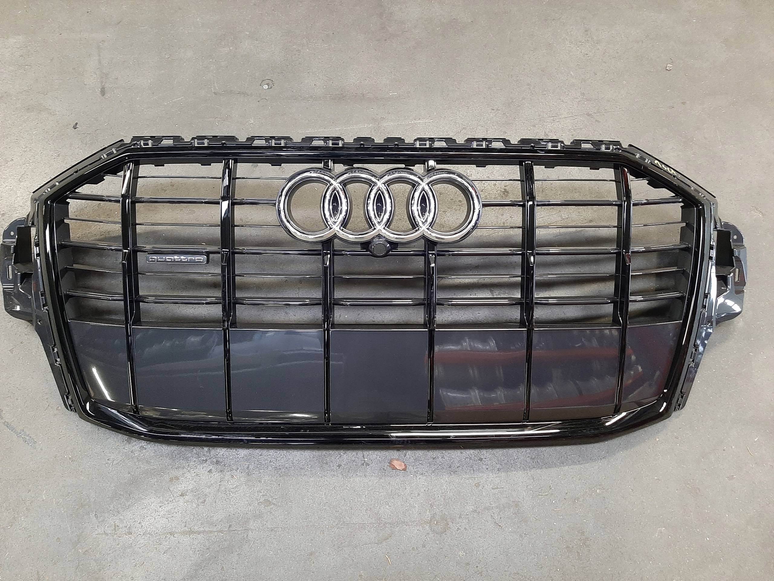 AUDI Q7 II LIFT 2019- ATRAPA GRILL 4M0853651AJ AH AG AF NOWA