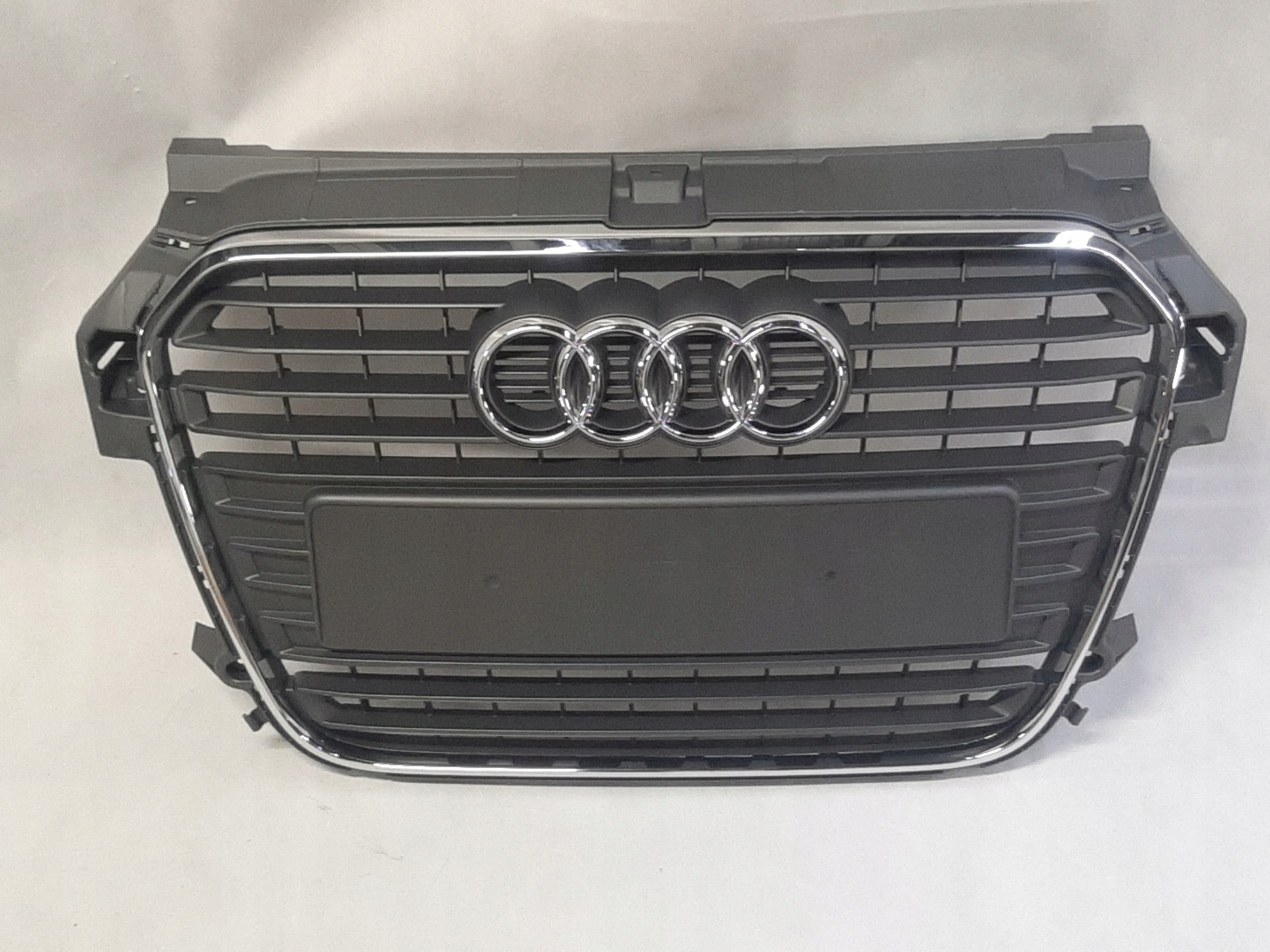 Audi A1 (2011-2014r.) Grill Atrapa NOWY 8X0853651