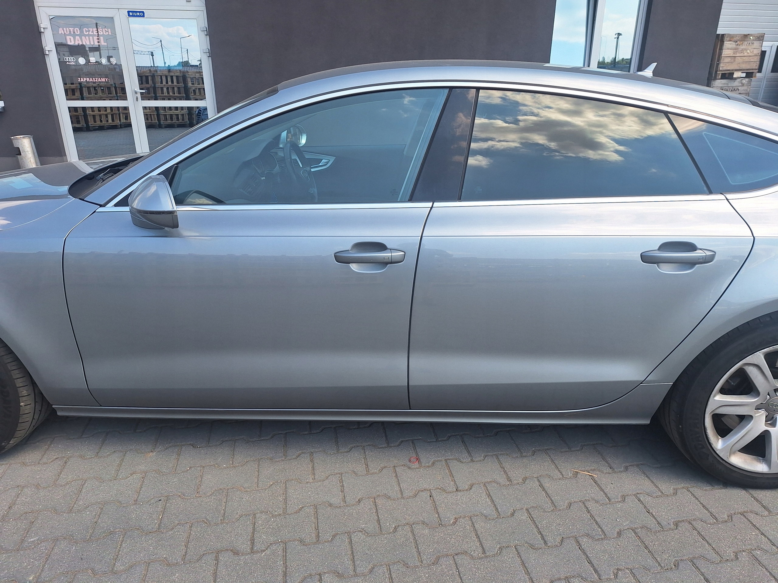 Audi A7 Sportback 3.0 TDI V6 Drzwi Lewy Przód Kompletne Kolor LY7G