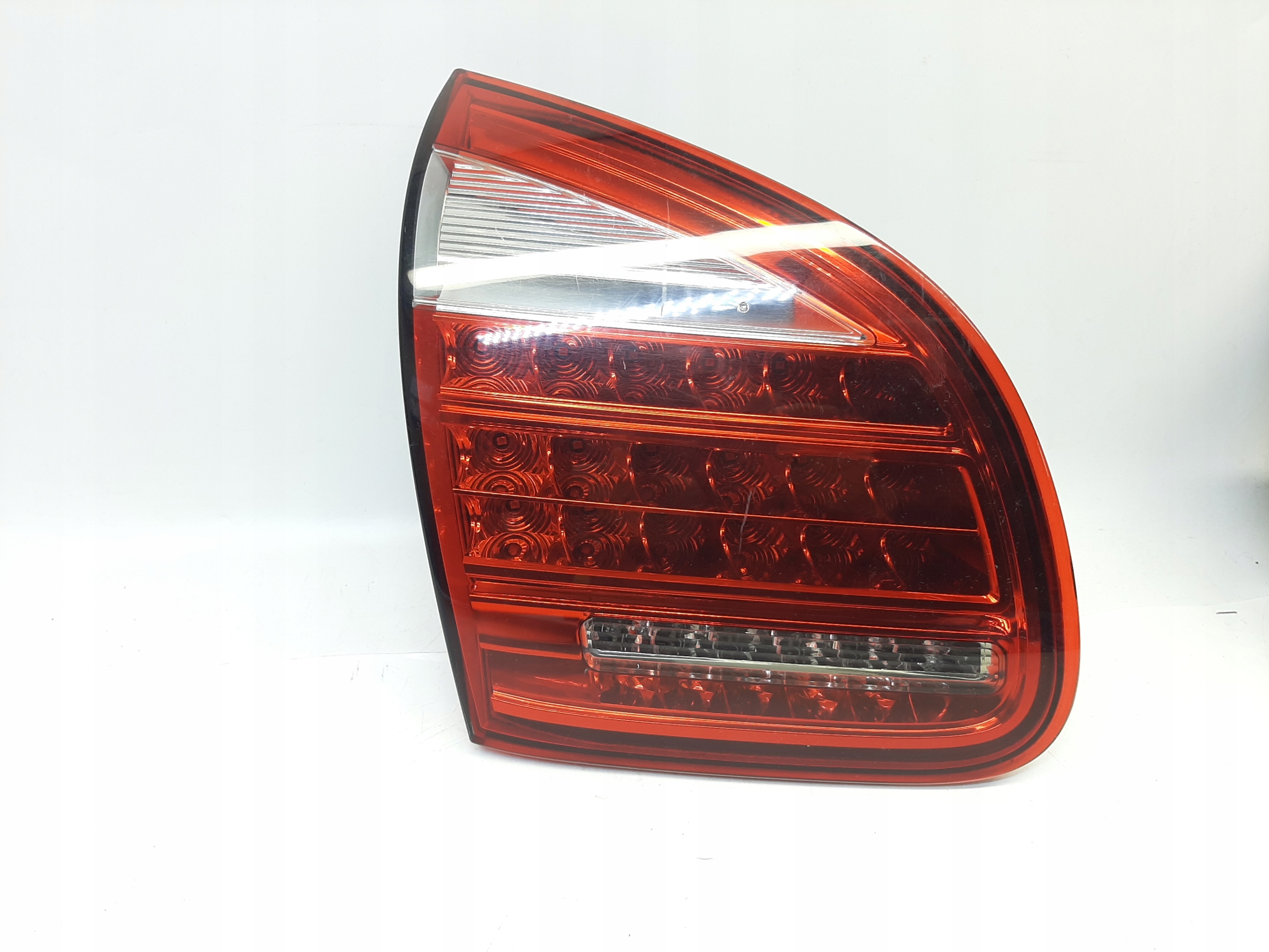 Porsche Cayenne (2010-2015r.) Lampa Tył Lewa Klapa bagażnika 7P5945093K