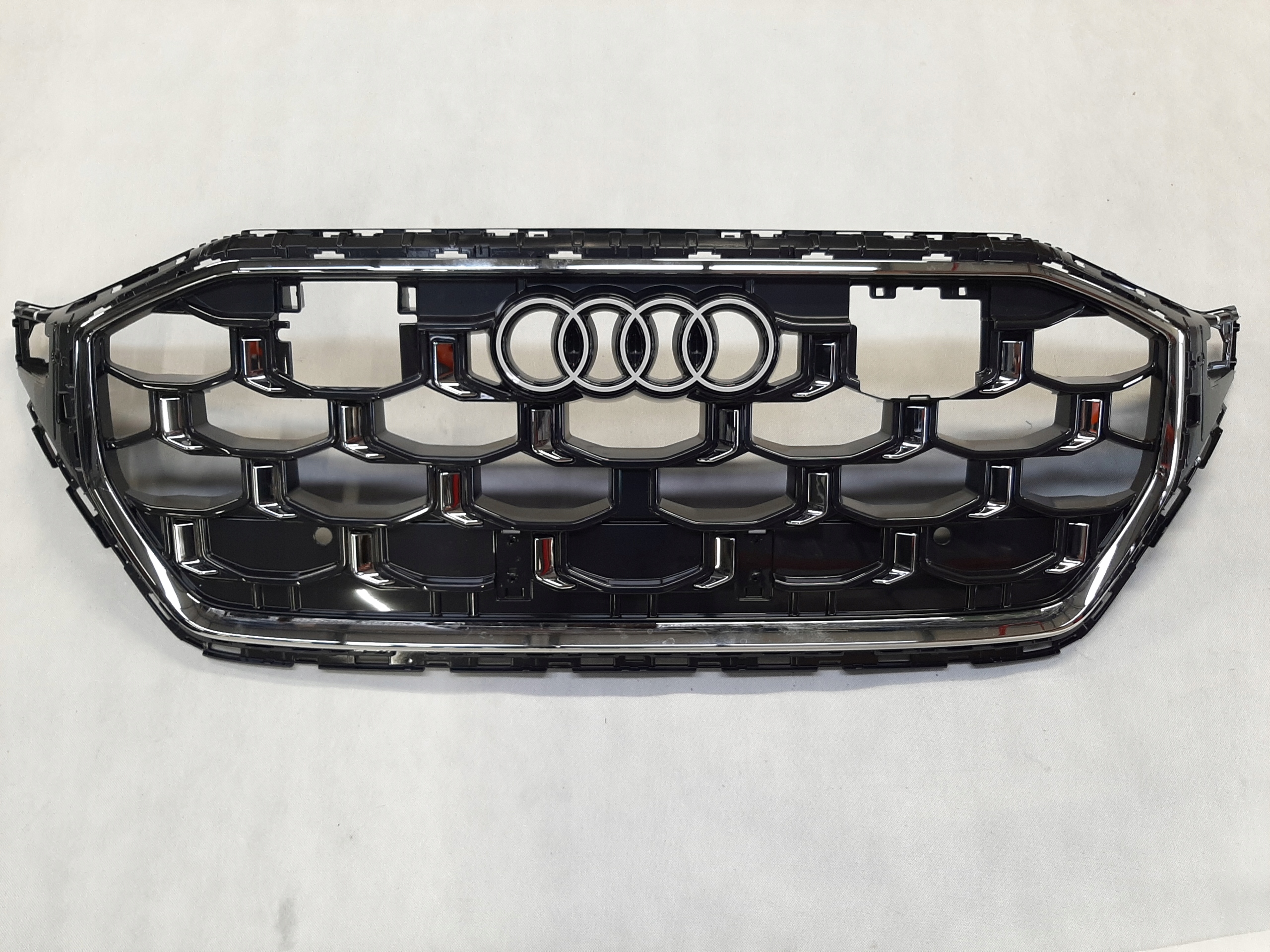 AUDI SQ8 Q8 S-LINE 2024- ATRAPA GRILL 4M8853651BS CK BR CL NOWA