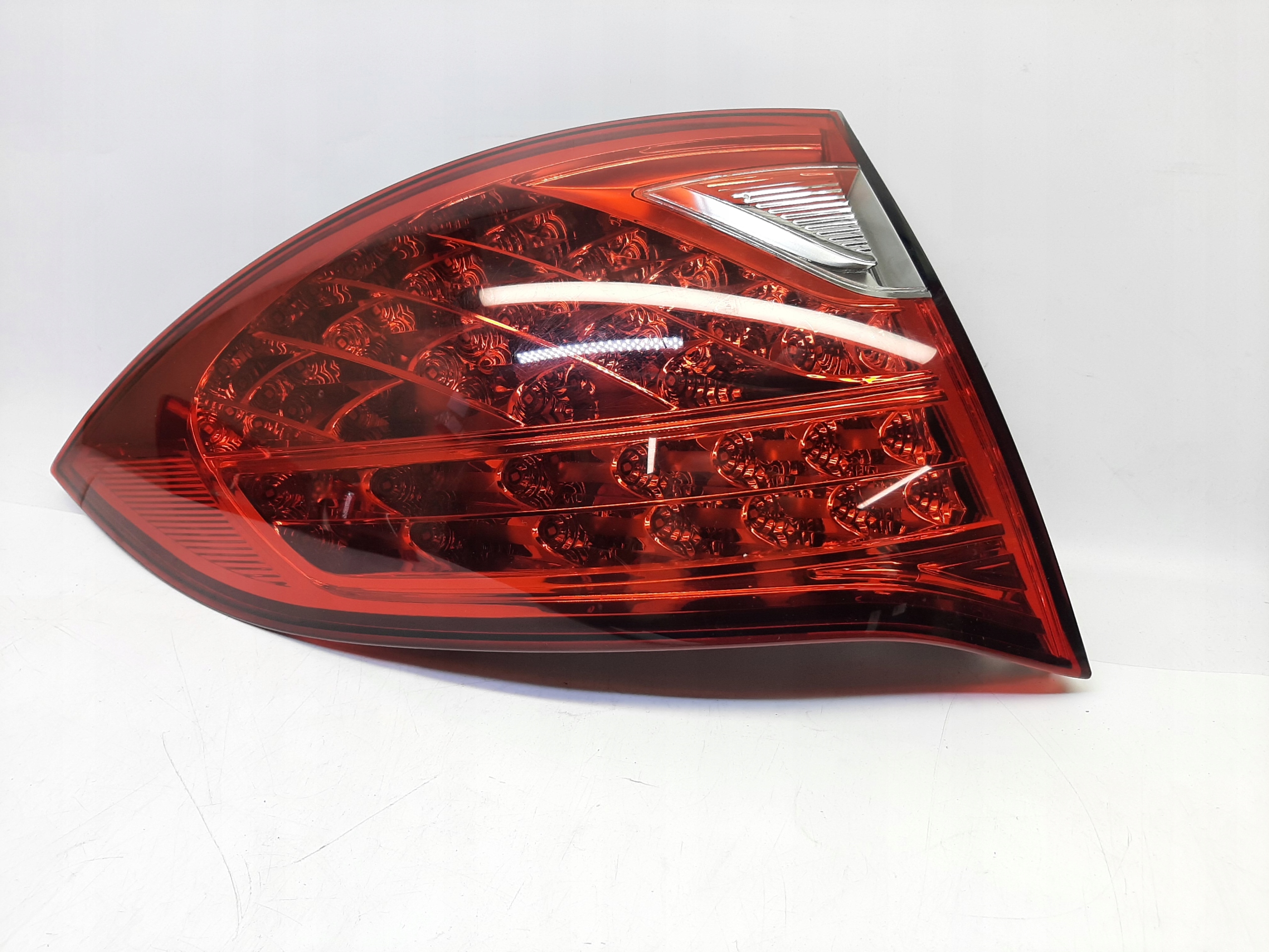 Porsche Cayenne (2010-2015r.) Lampa Tył Lewa 7P5945095