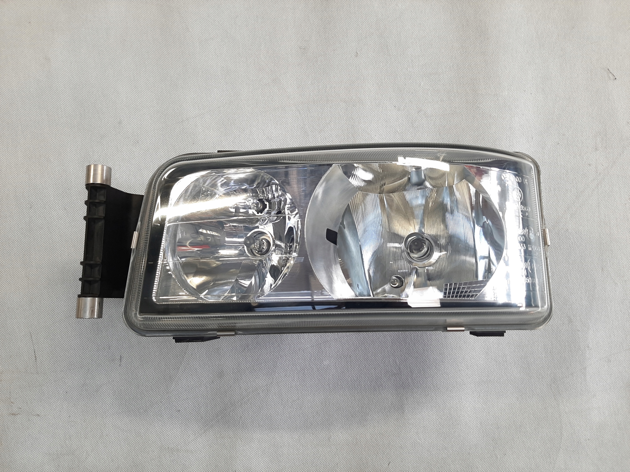 MAN TGA Lampa Reflektor LEWA 8125101 - 6635