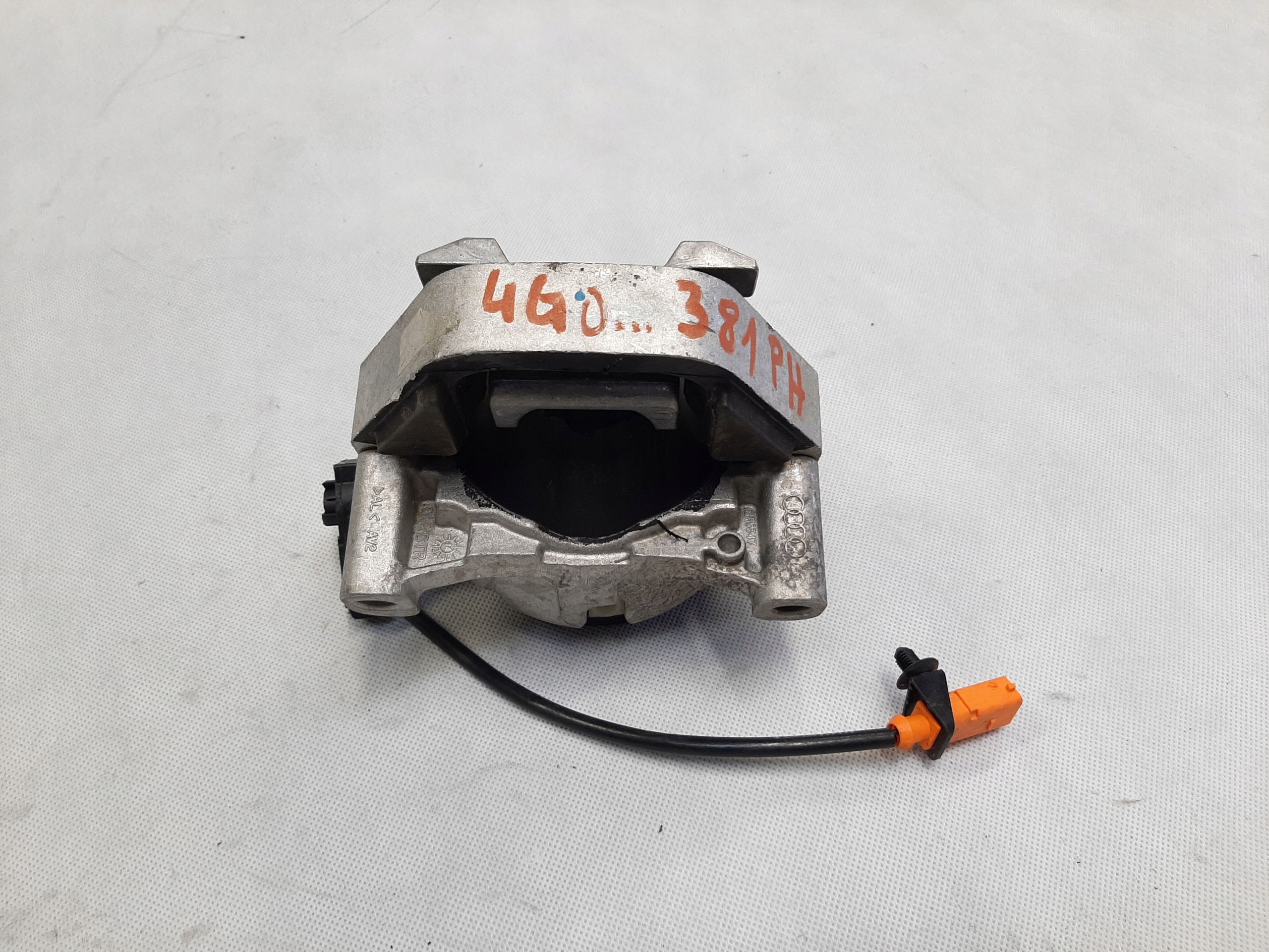 Audi A6 C6 A7 Łapa Mocowanie Silnika Poduszka Silentblock 4G0199381PH