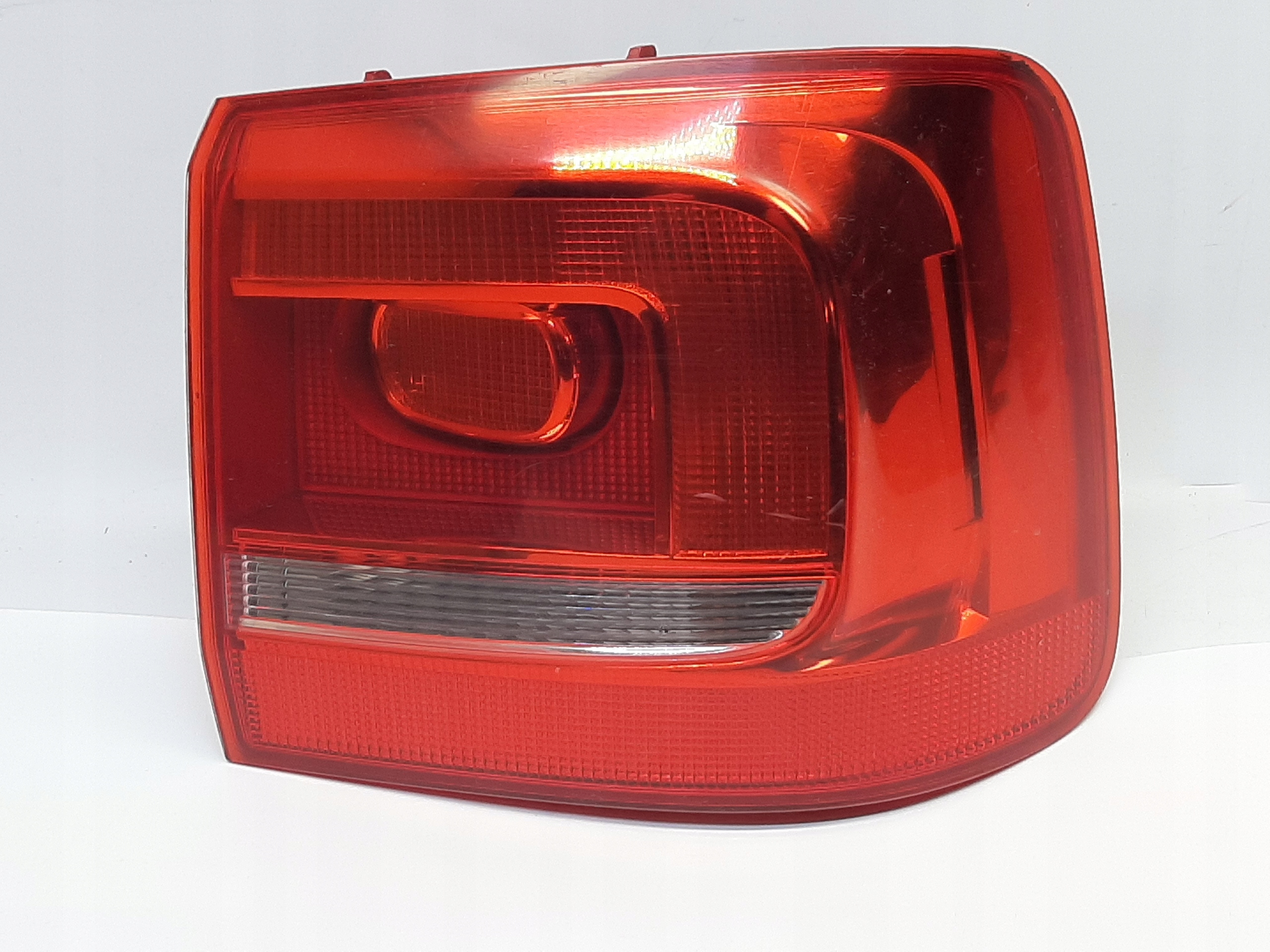 VW Touran (2010-2015r.) Lampa Tył Prawa