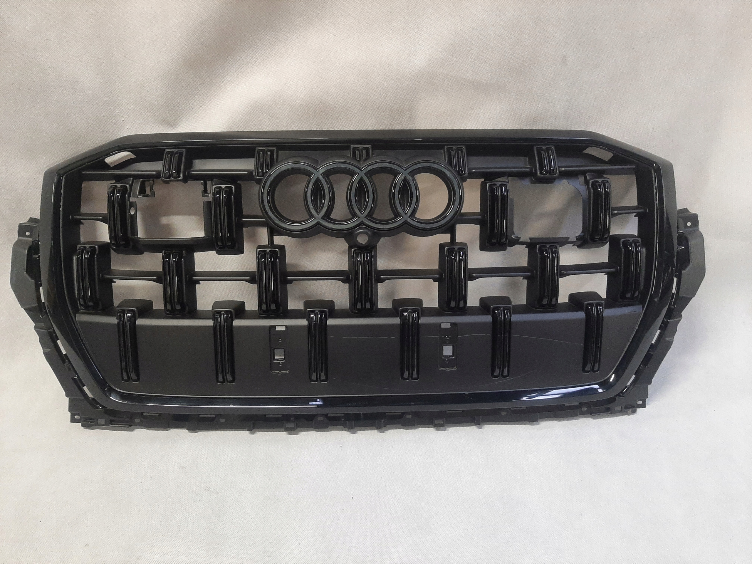 Audi Q7 Lift 2023- Grill Atrapa NOWY 4M0853651BE 4M0853651BJ 4M0853651BK