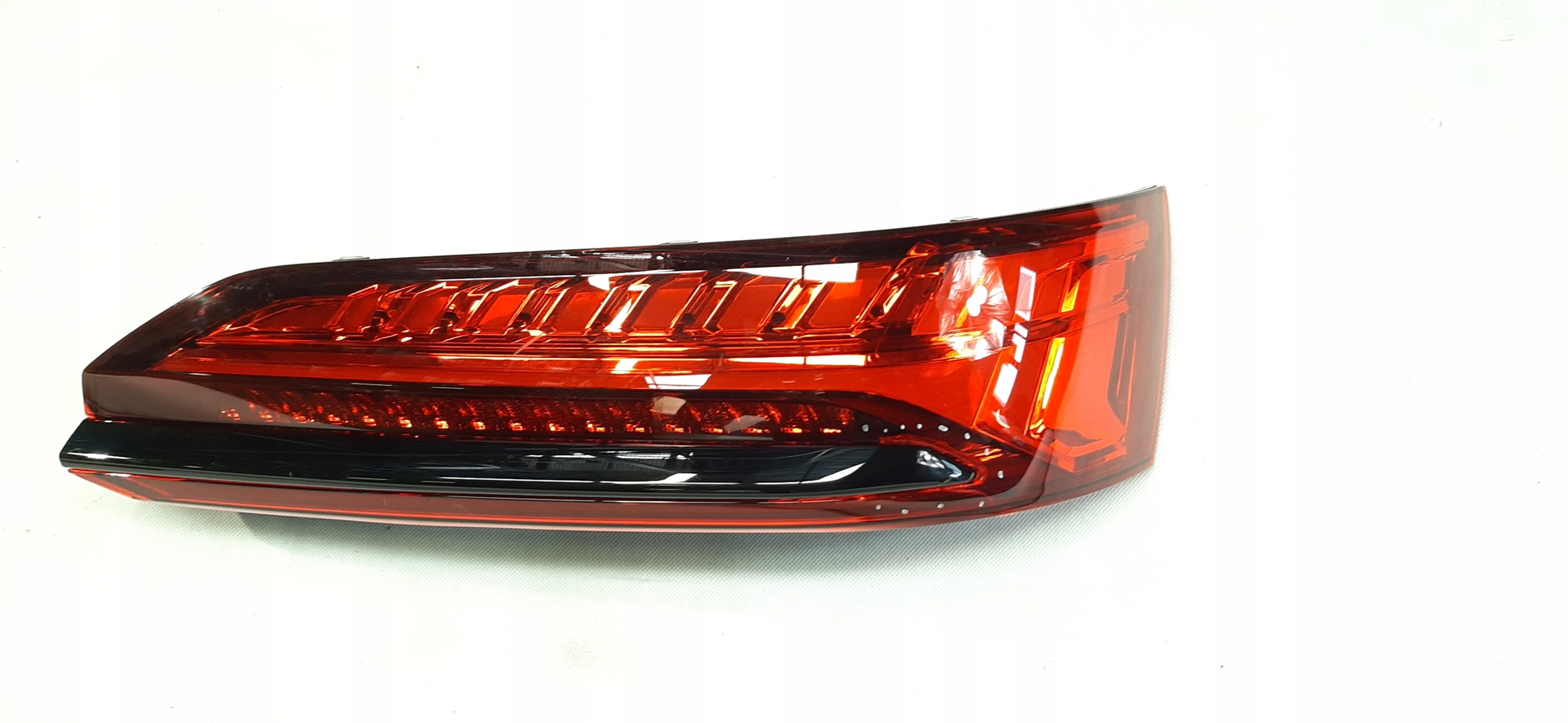 Lampa tył Audi Q7 LED 4M0945076D EU