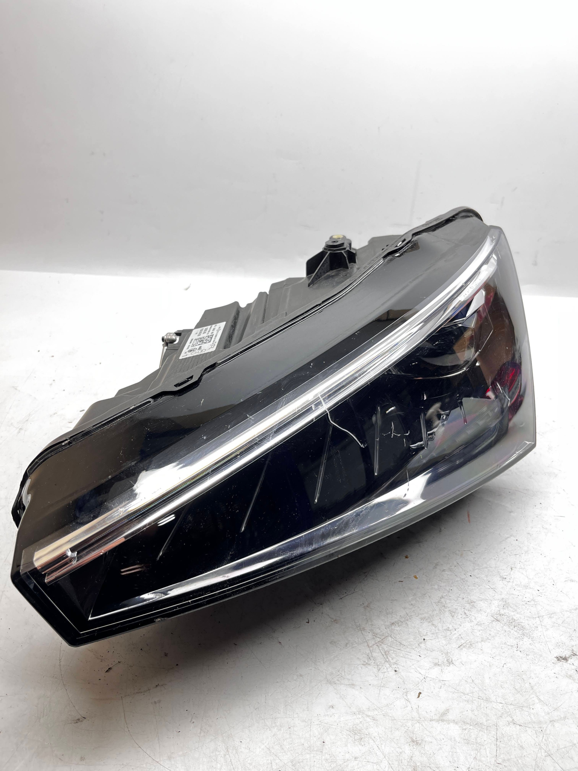 SKODA SCALA KAMIQ 2019+ LAMPA REFLEKTOR LEWY PRZÓD 657941015A