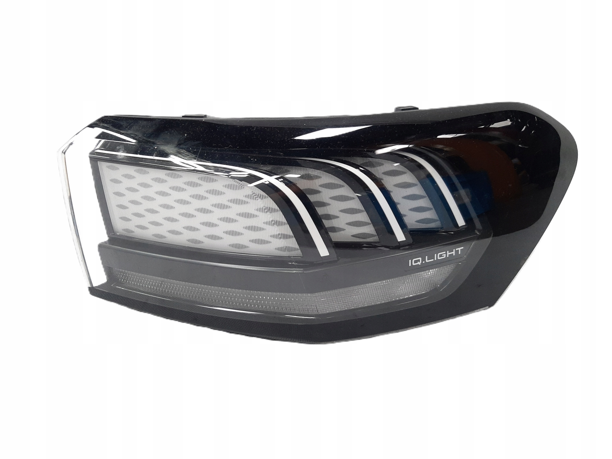 VW ID.7 TOURER ID.7 LIFTBACK 2023- LAMPA IQ LIGHT PRAWY TYŁ 14B945208A