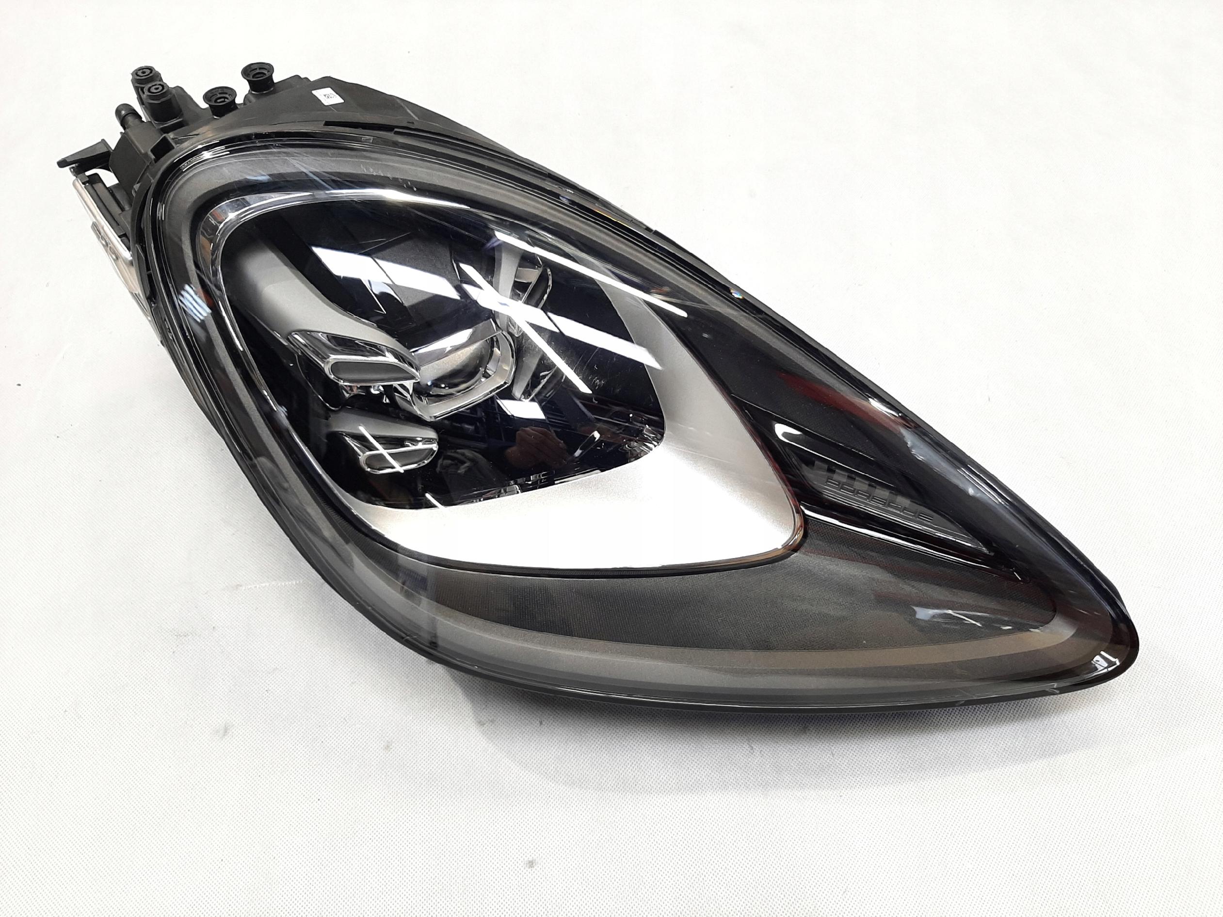 Porsche Cayenne 9Y0941034AA Reflektor Prawy LED