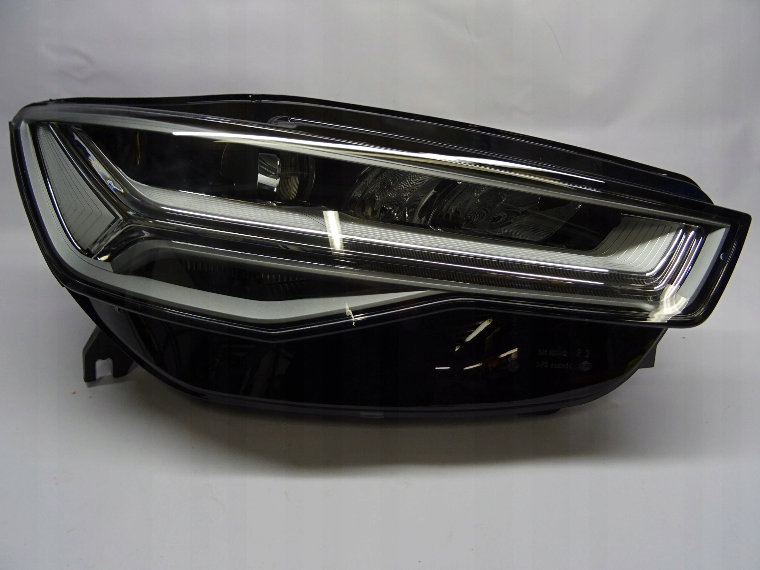 AUDI A6 C7 REFLEKTOR FULL LED 4G0941034J PRAWY