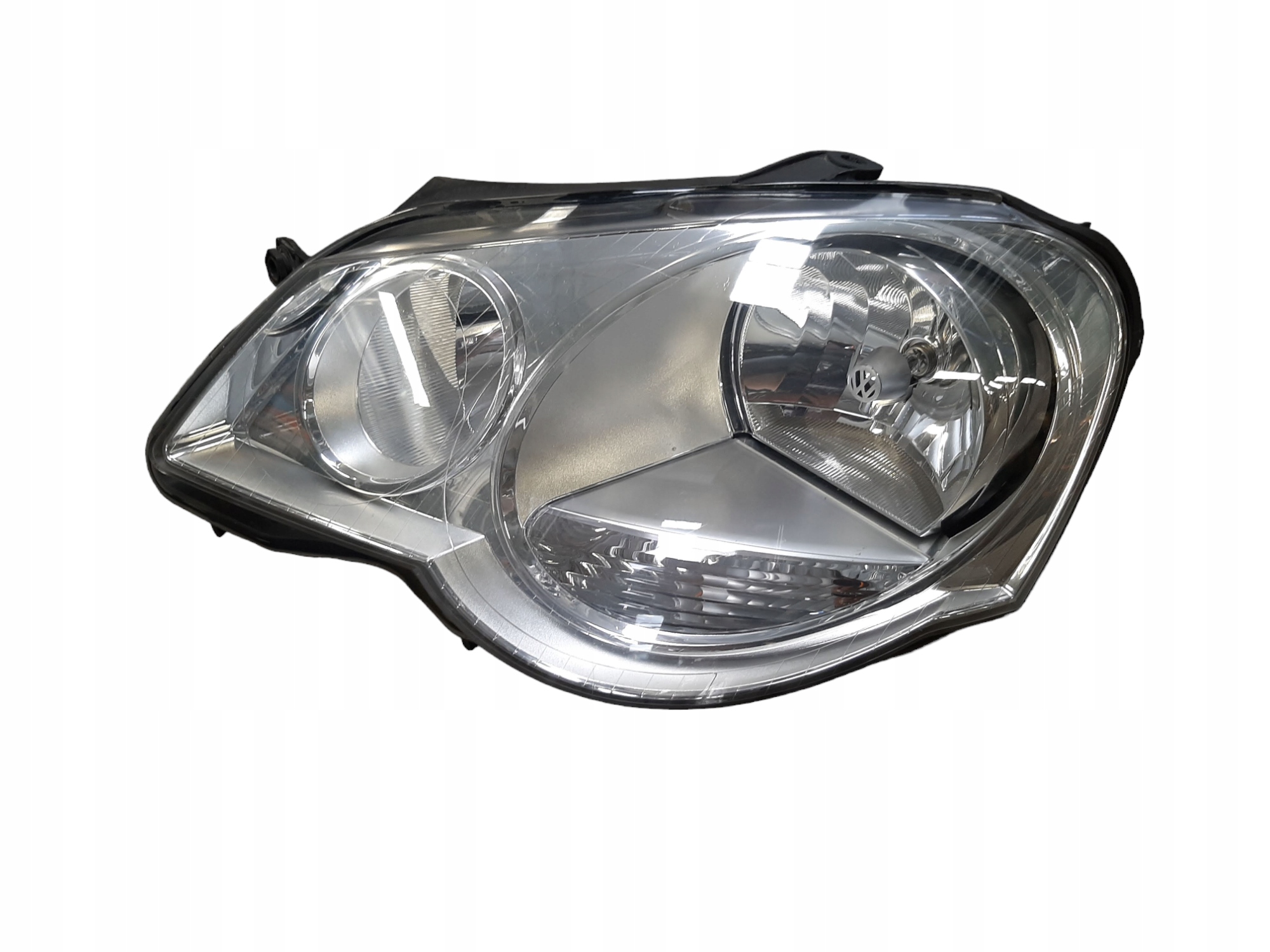 VW POLO REFLEKTOR LAMPA PRZÓD LEWY HELLA 6Q1941007AR