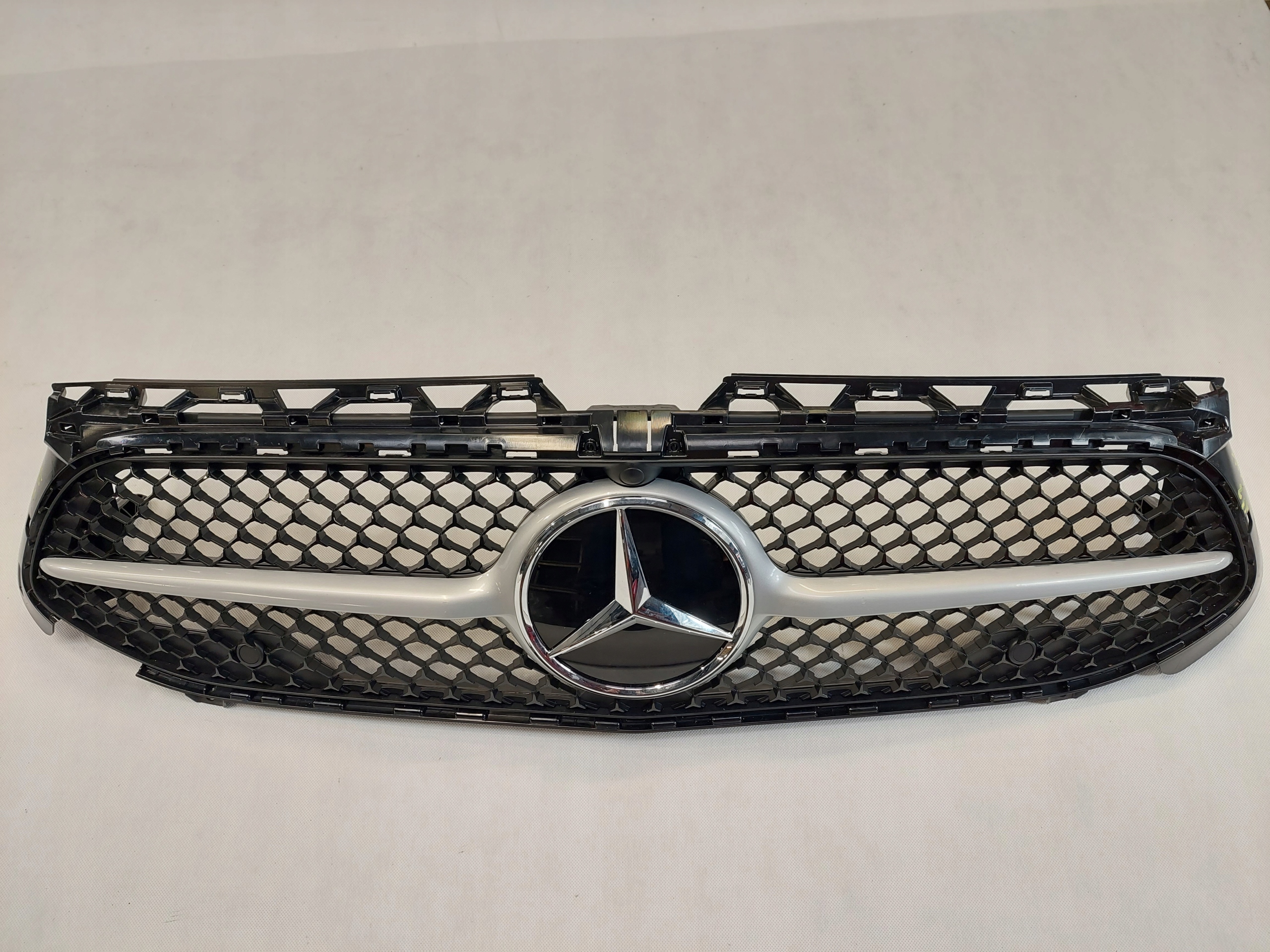 Mercedes Klasa A AMG-Line A1778888300 Atrapa Grill