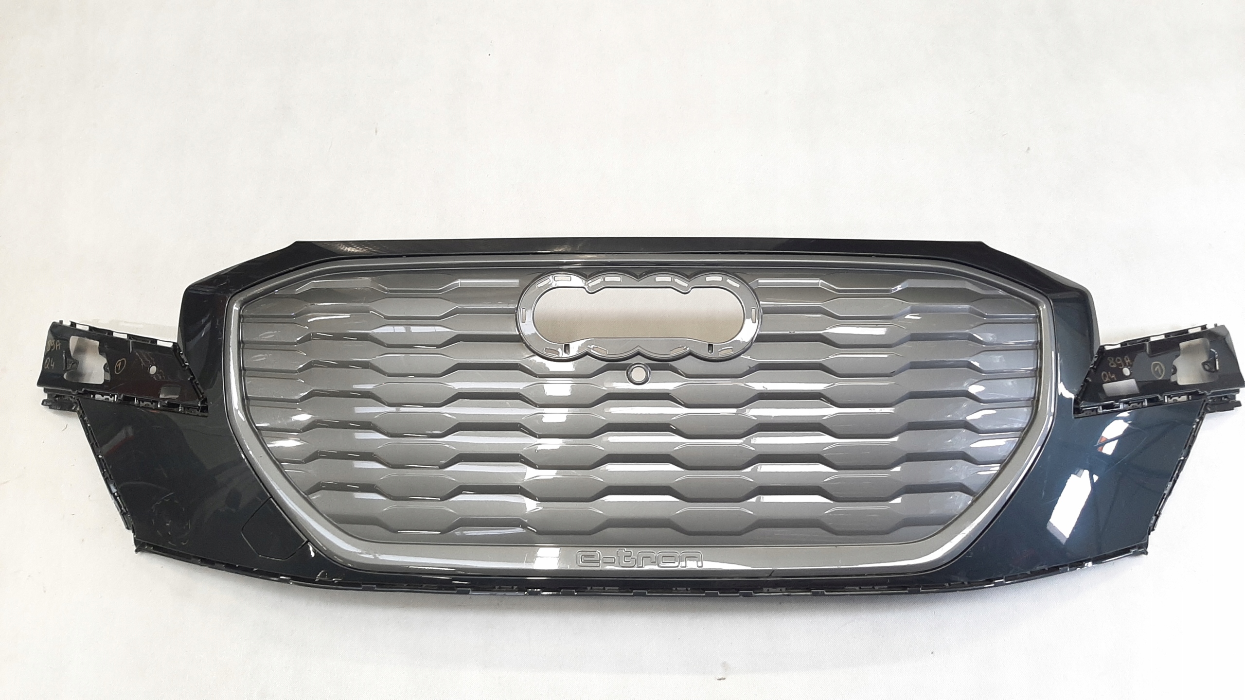 AUDI Q4 E-TRON GRILL ATRAPA 89A807725A 89A853653