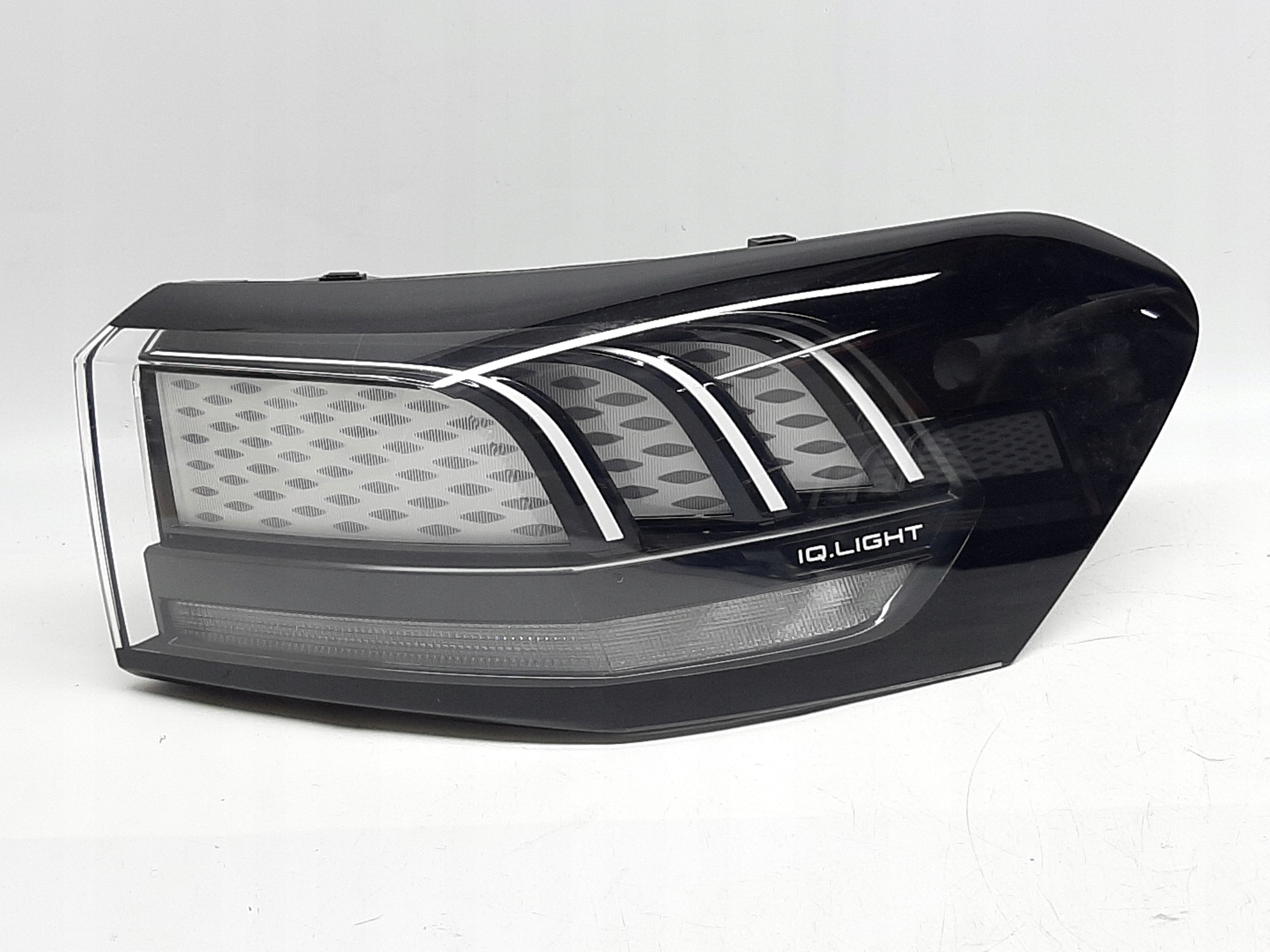 Volkswagen ID.7 Lampa LED IQ Light Prawy Tył Tylna 14B945208A