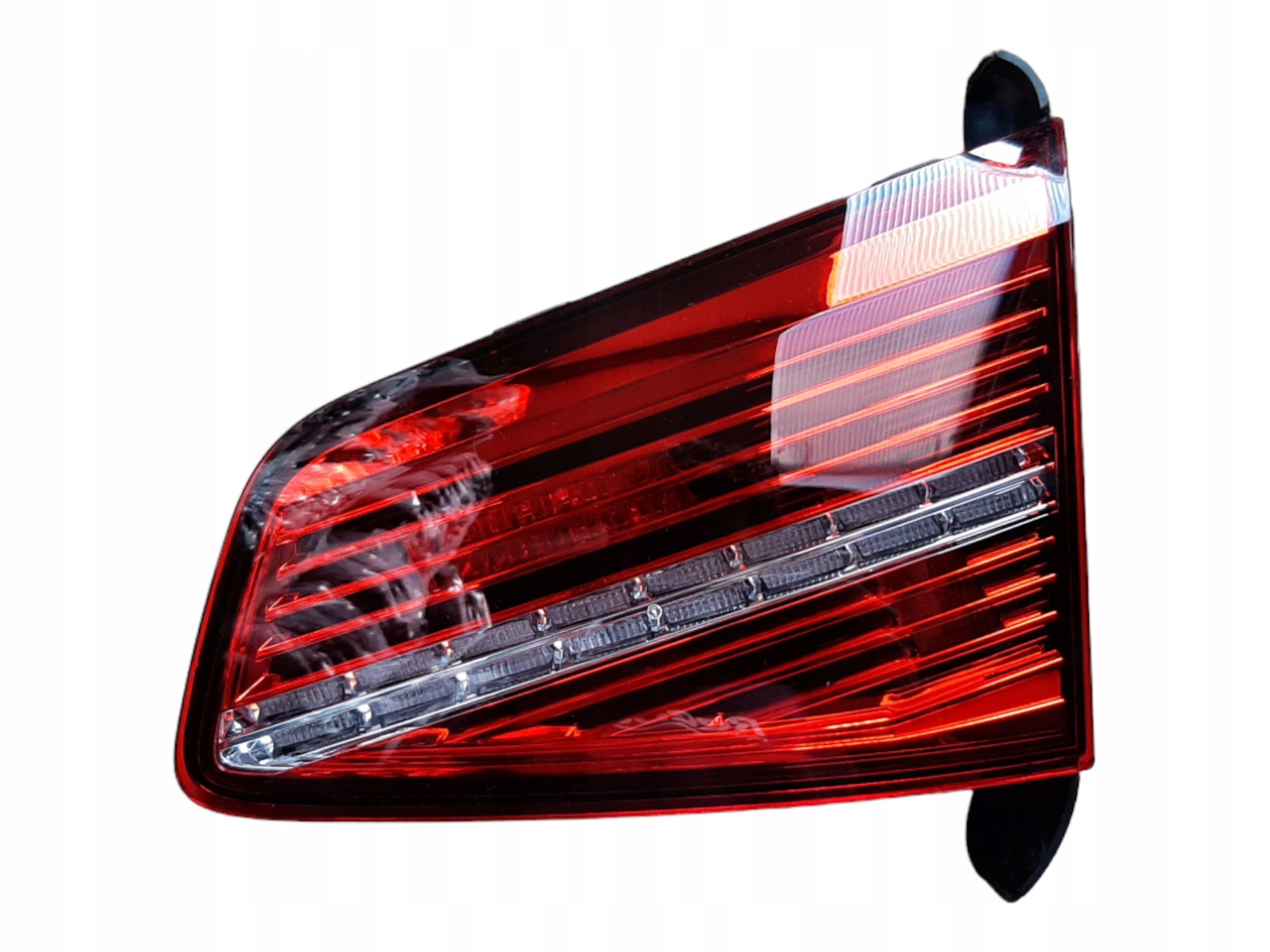 VW PASSAT B8 SEDAN LAMPA TYLNA LED PRAWA WEWNĘTRZNA 3G5945308K