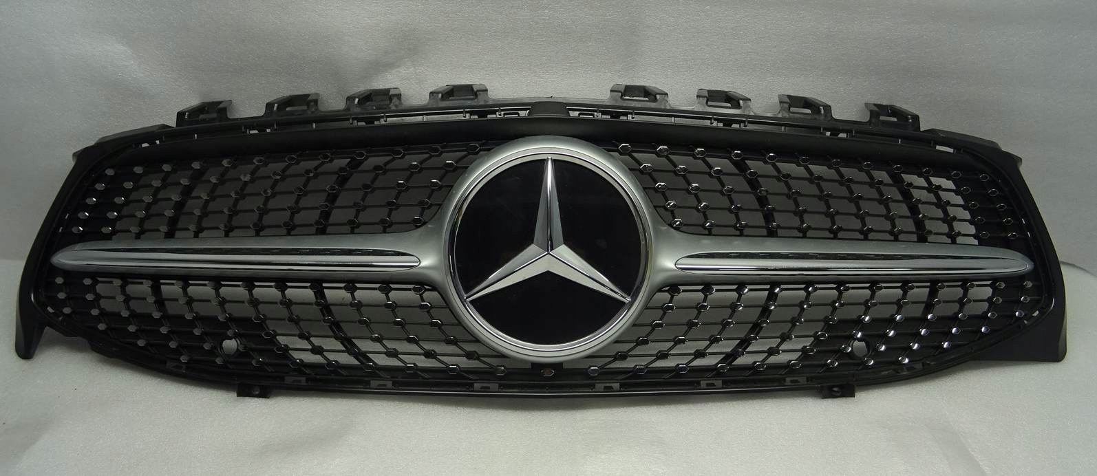 Mercedes-Benz CLA W118 Grill Atrapa NOWA