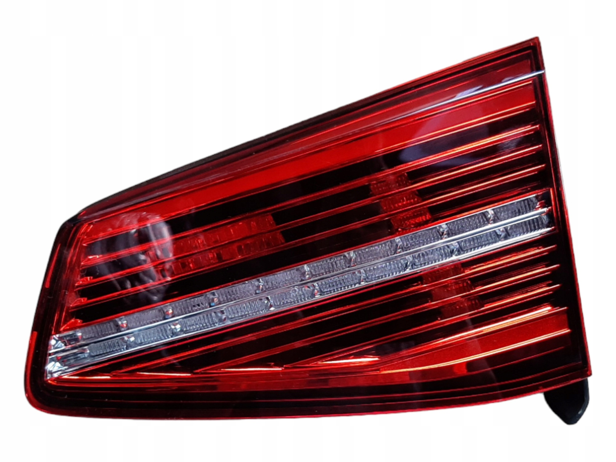 VW PASSAT B8 VARIANT LAMPA TYLNA LED PRAWA WEWNĘTRZNA 3G9945308D