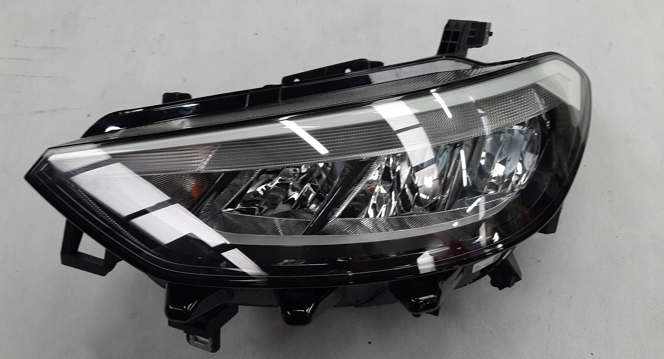 VW ID.3 Lampa lewa przód Reflektor LED 10B941005A