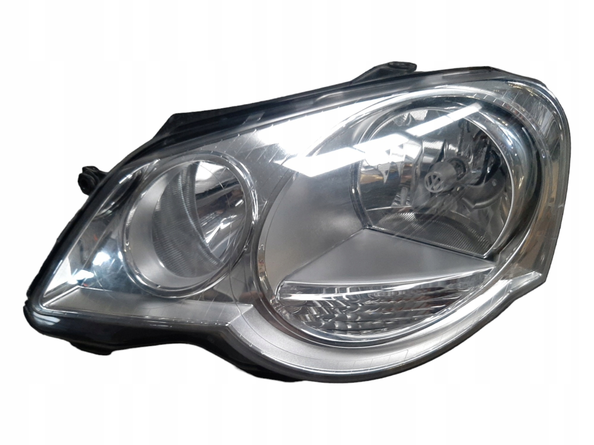 VW POLO REFLEKTOR LAMPA PRZÓD LEWY HELLA 6Q1941007AN