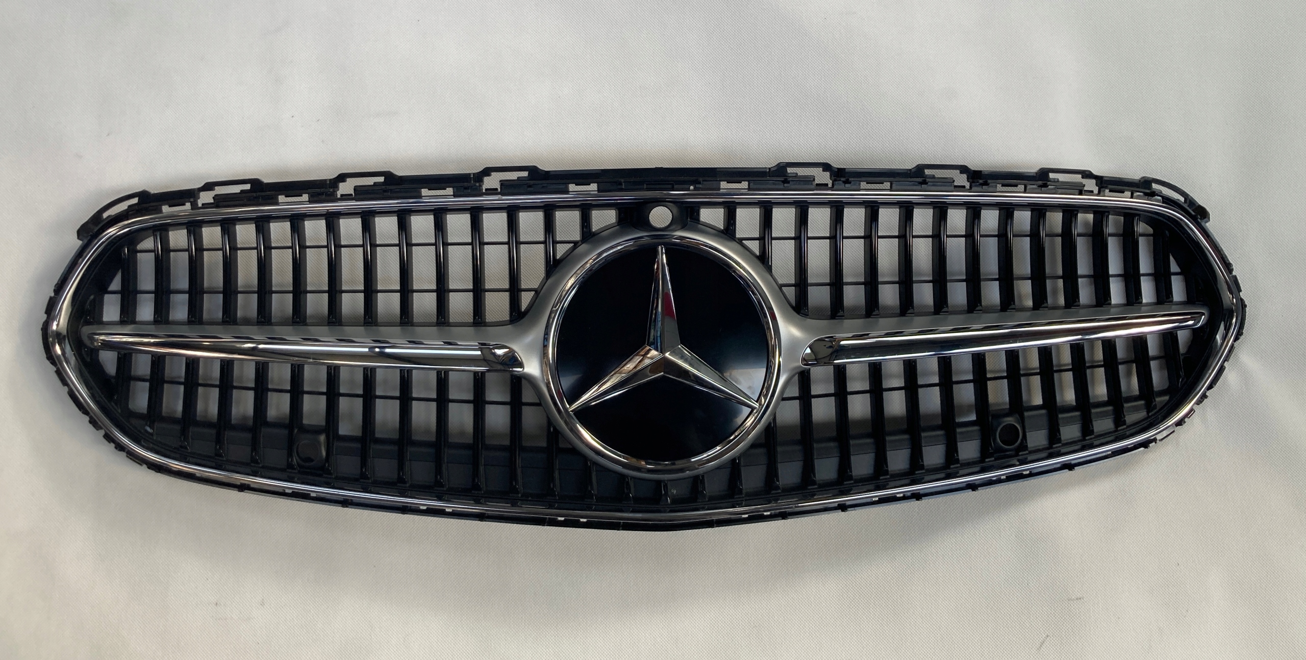 Mercedes-Benz C W206 Grill Atrapa NOWA A2068883900