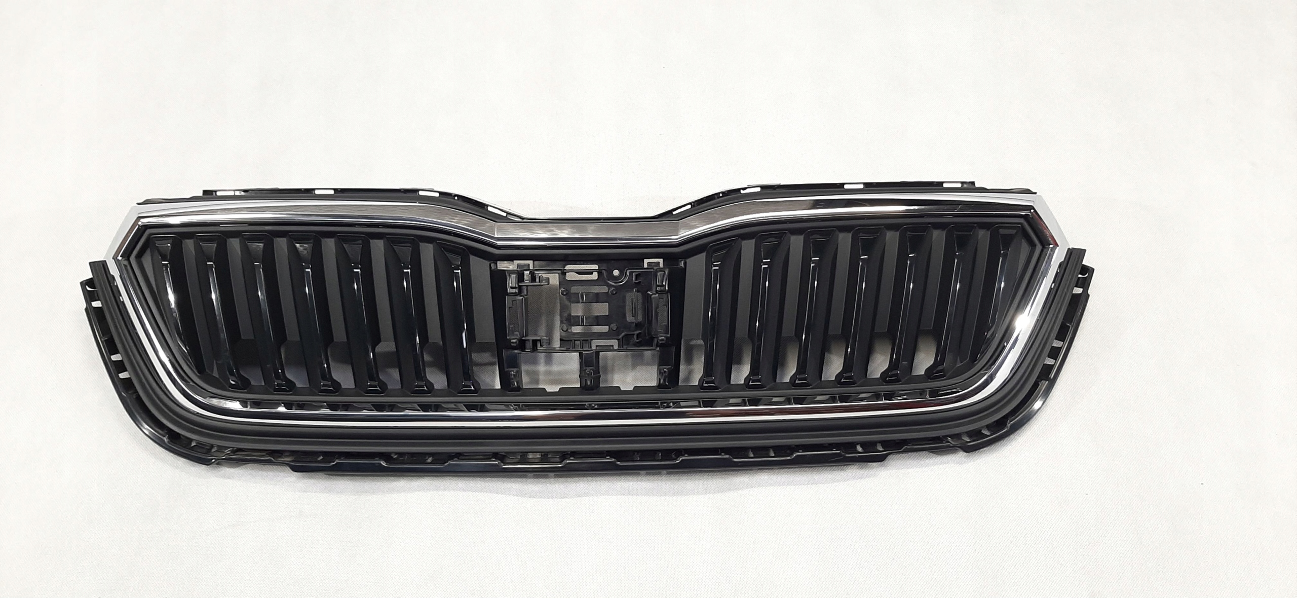 SKODA SCALA ATRAPA GRILL NOWA 657853653A nowa idealna