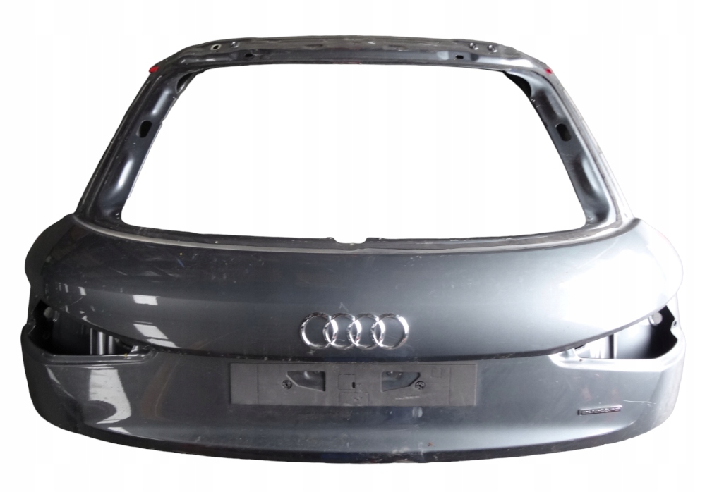 AUDI Q3 KLAPA POKRYWA BAGAŻNIKA 8U0827755