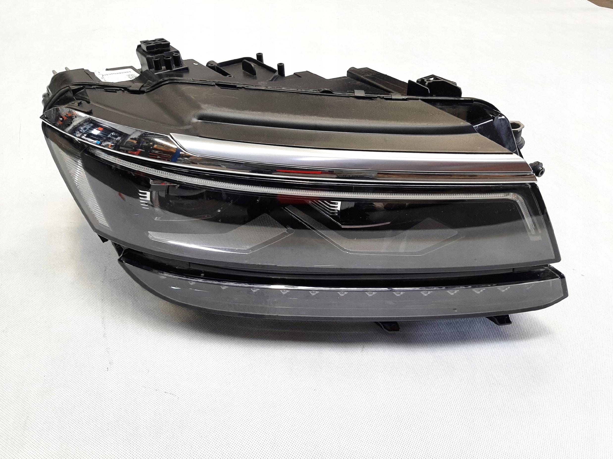 VW Tiguan Allspace Reflektor Lampa Przód LED PRAWA 5NN941082C