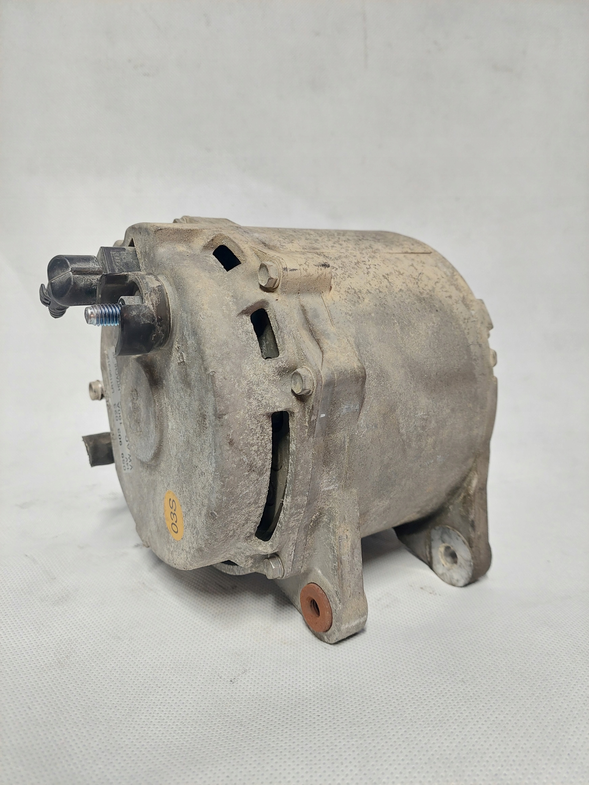 VOLKSWAGEN AUDI 059903023 ALTERNATOR