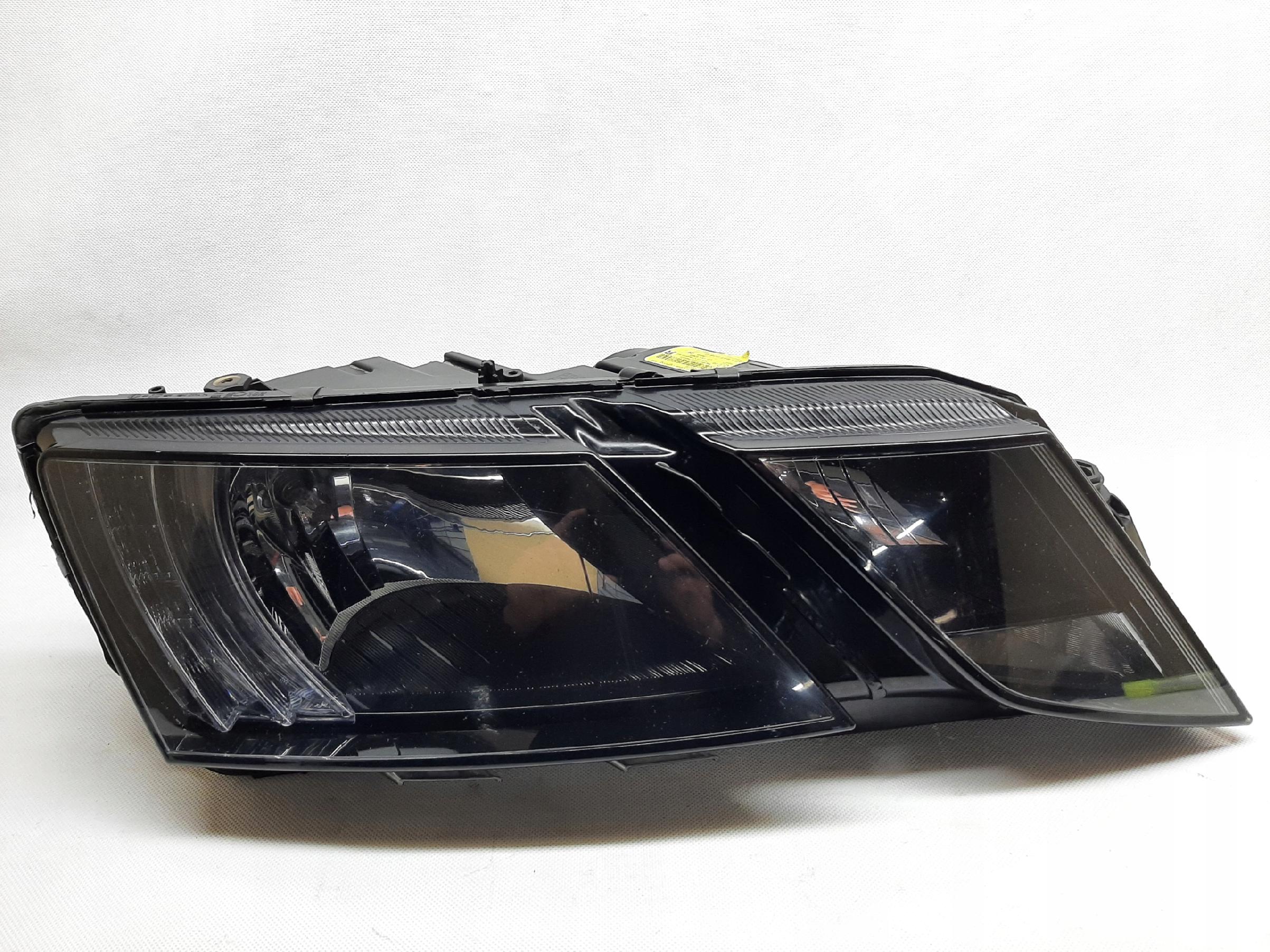 Skoda Octavia 3 LIFT Lampa Reflektor 5E1941016C