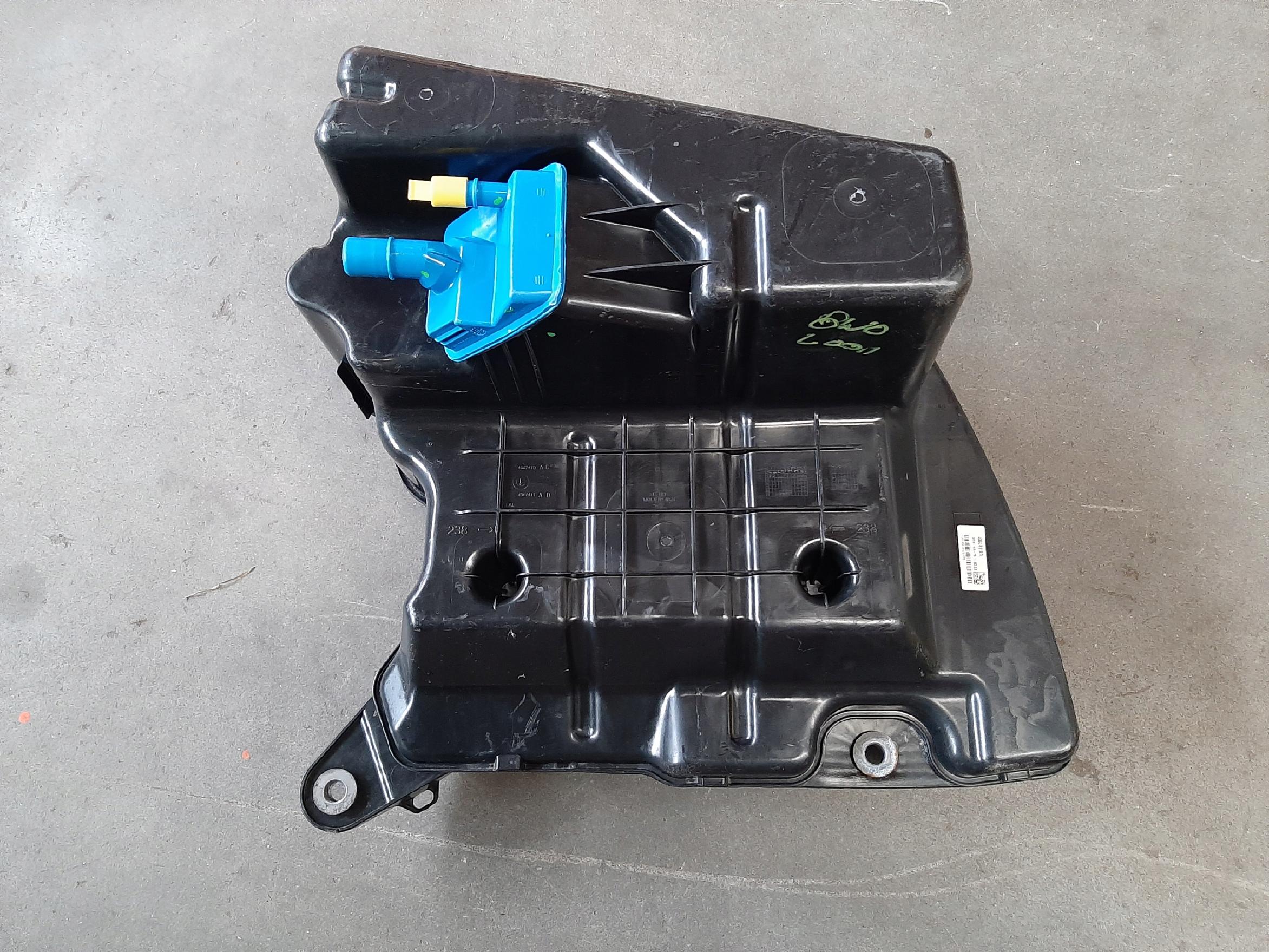 AUDI A4 A5 F5 B9 ZBIORNIK PŁYNU ADBLUE POMPA 8W0131969J / 8W0131878BH