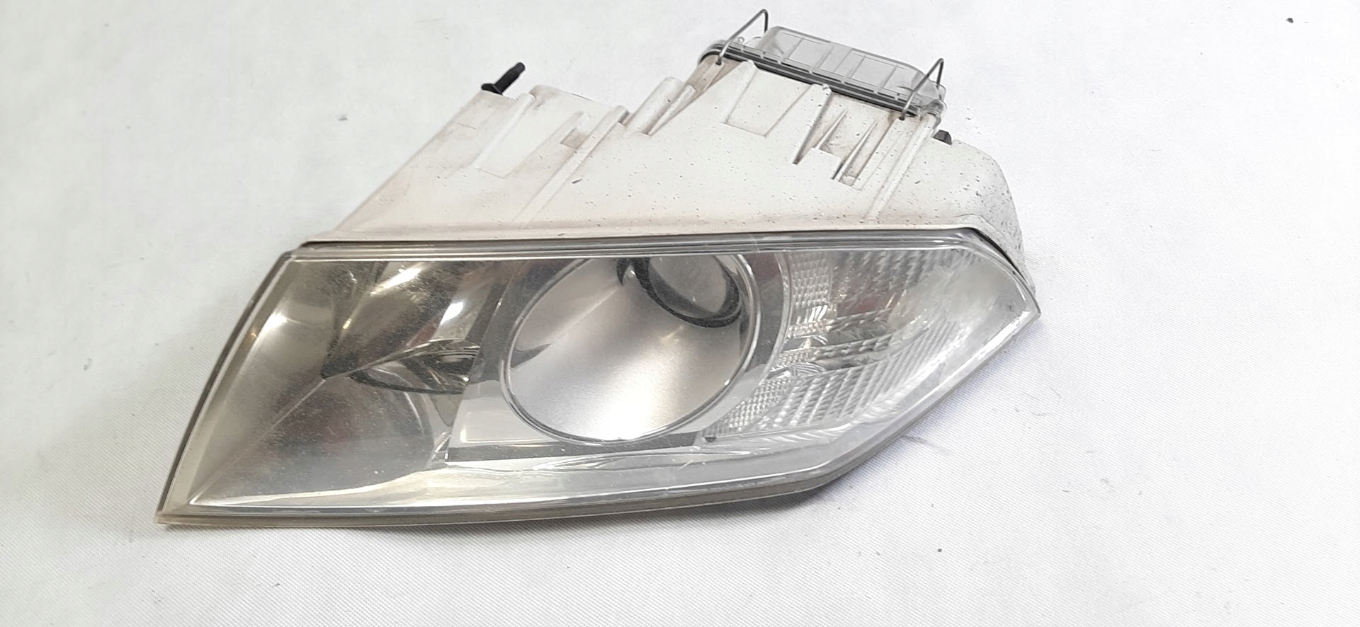 Lampa Reflektor LEWA Skoda OCTAVIA II 1LL247052271