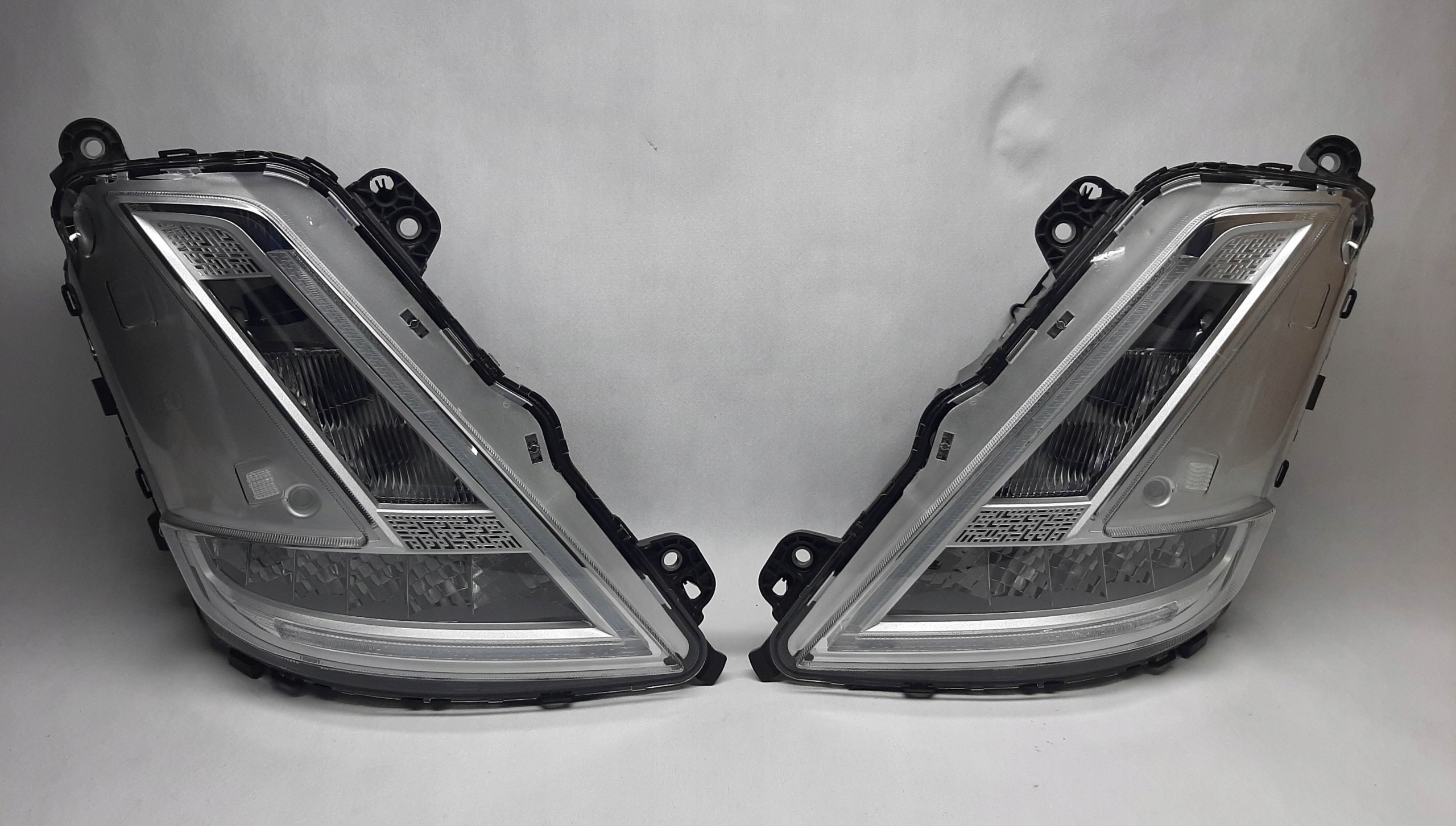 Volvo FMX Lampy Reflektory NOWE 23752809 23752806