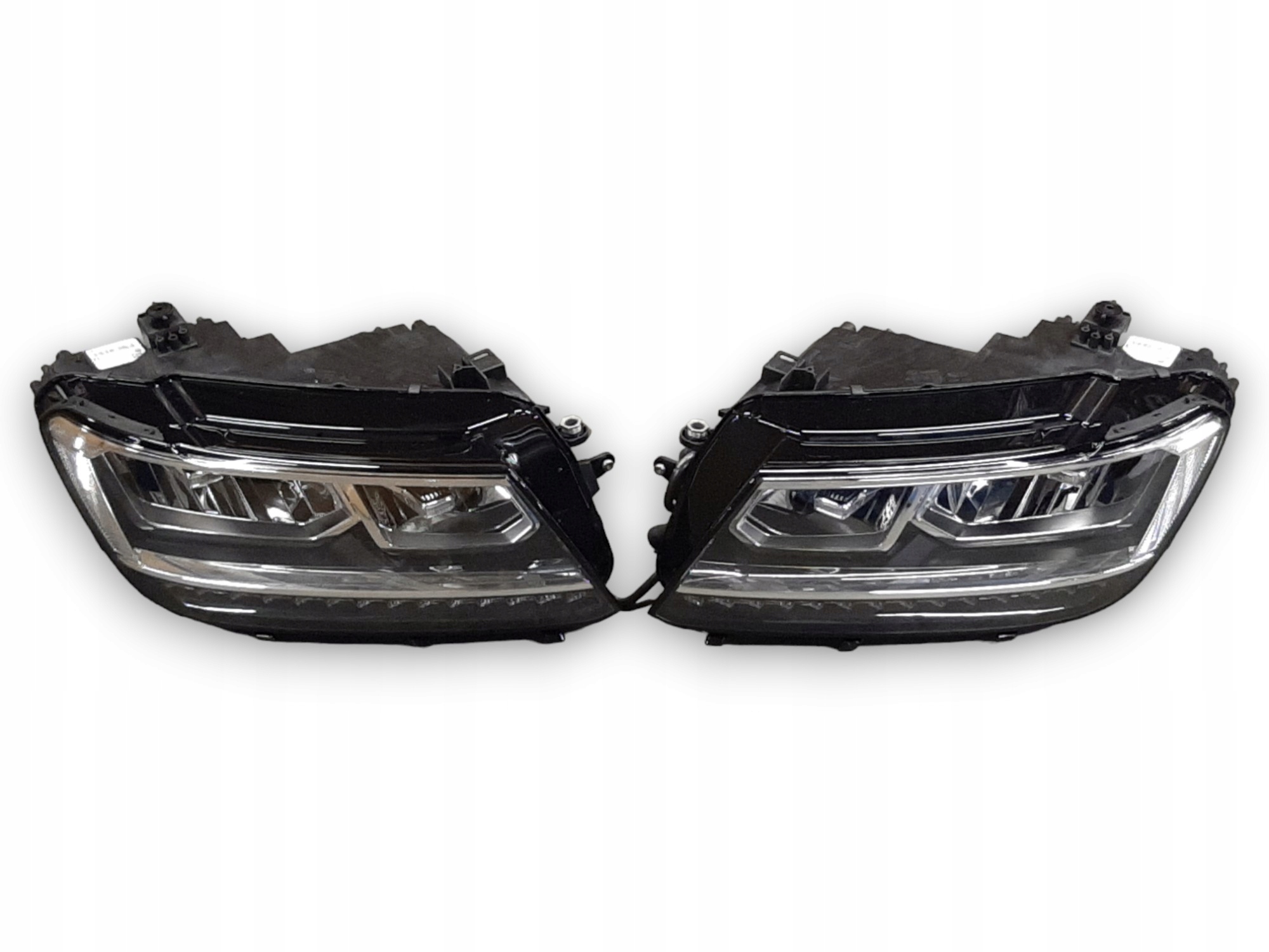 VW Tiguan II Reflektor Lampa Led KOMPLET 5NB941036D 5NB941035D