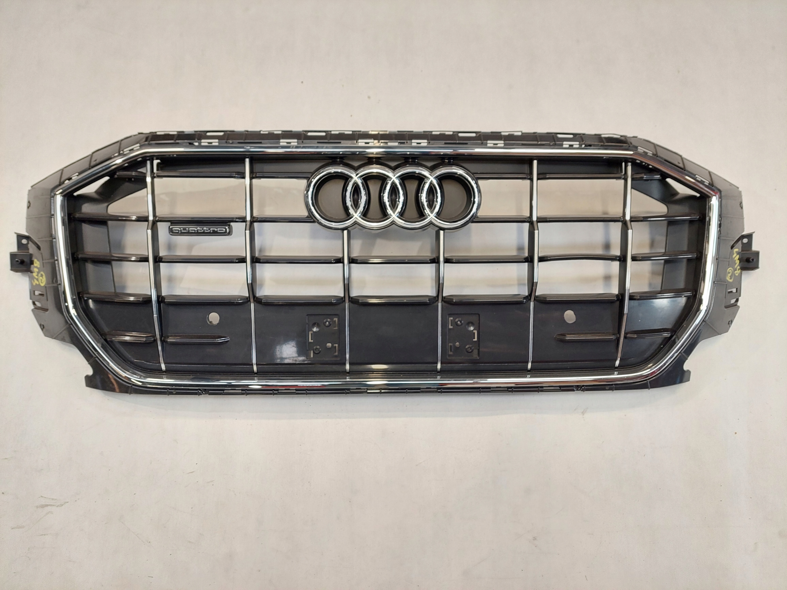 Audi Q8 4M8853651 A C Atrapa Grill Przód